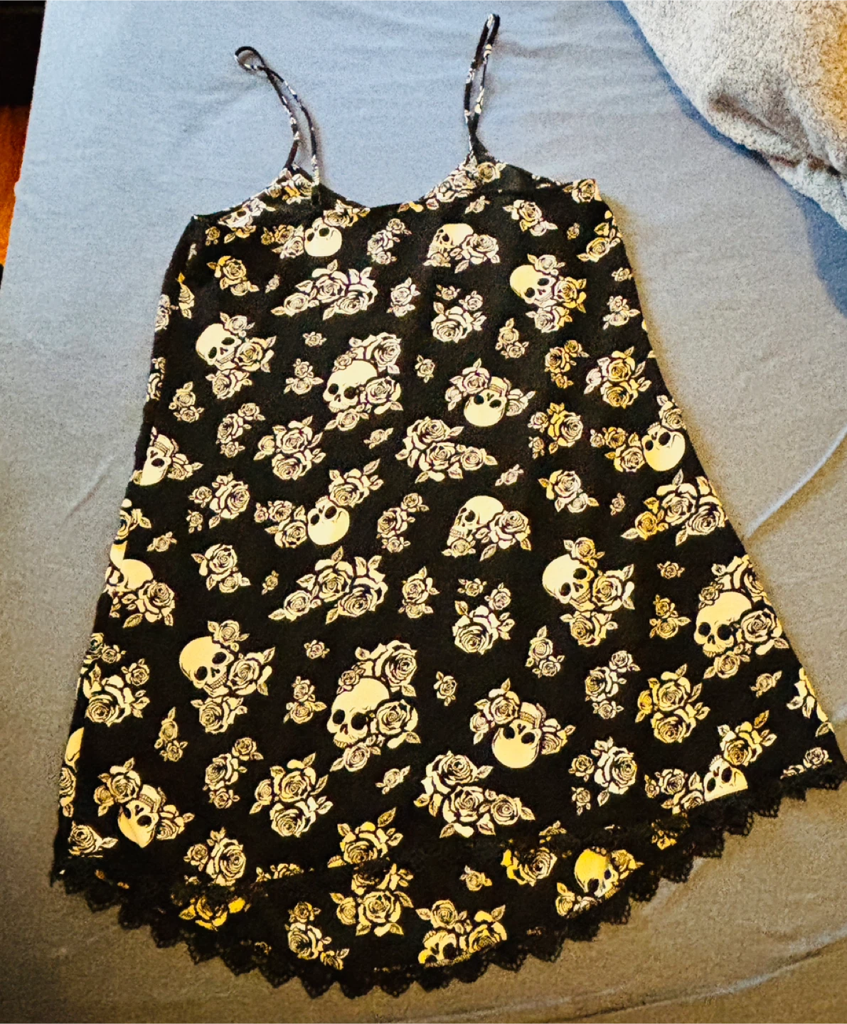 $5 XL Black Skull and Roses Slip Dress - photo 3