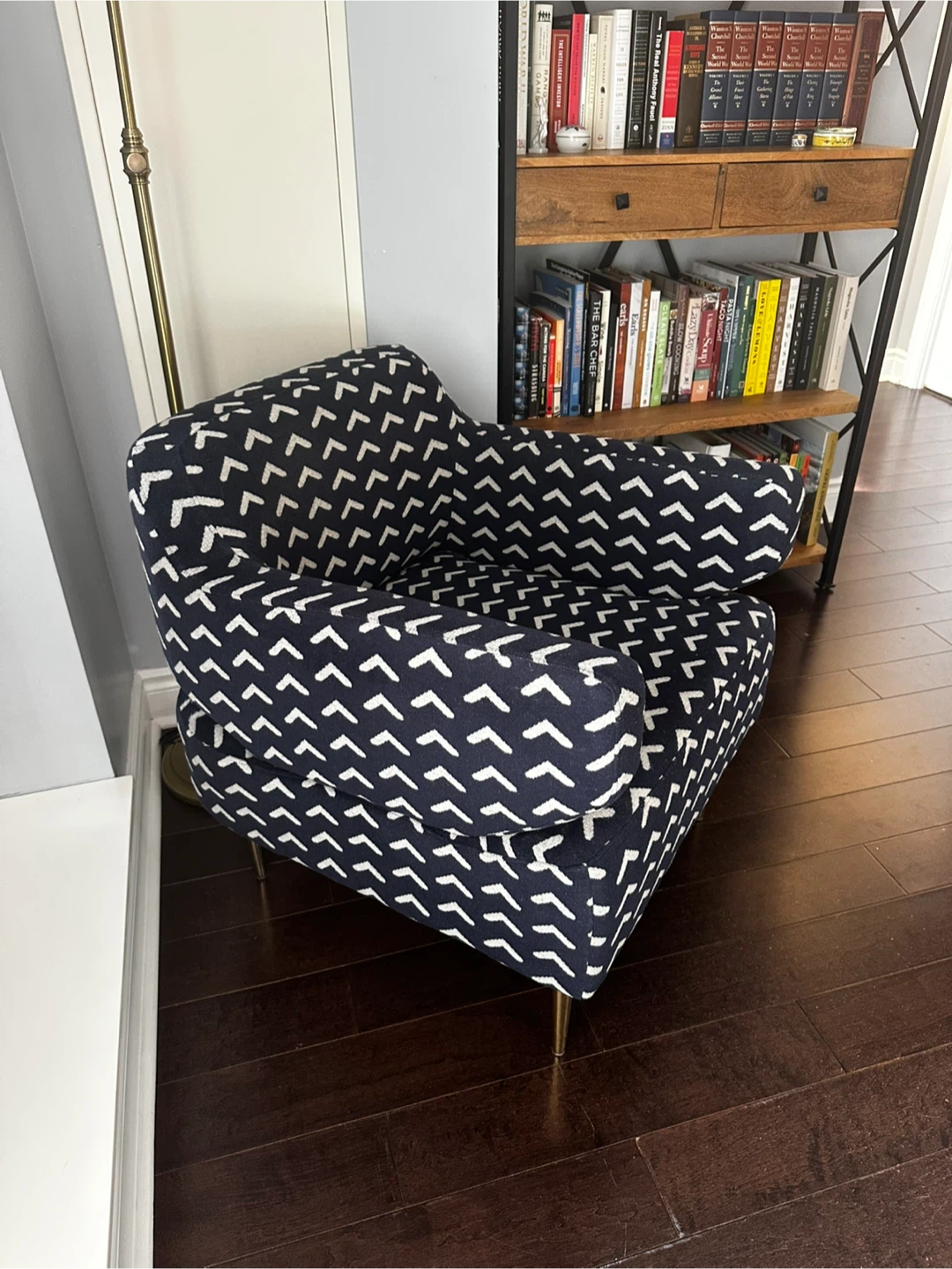 Over 50% off purchase sticker! Armchair - Blue & White