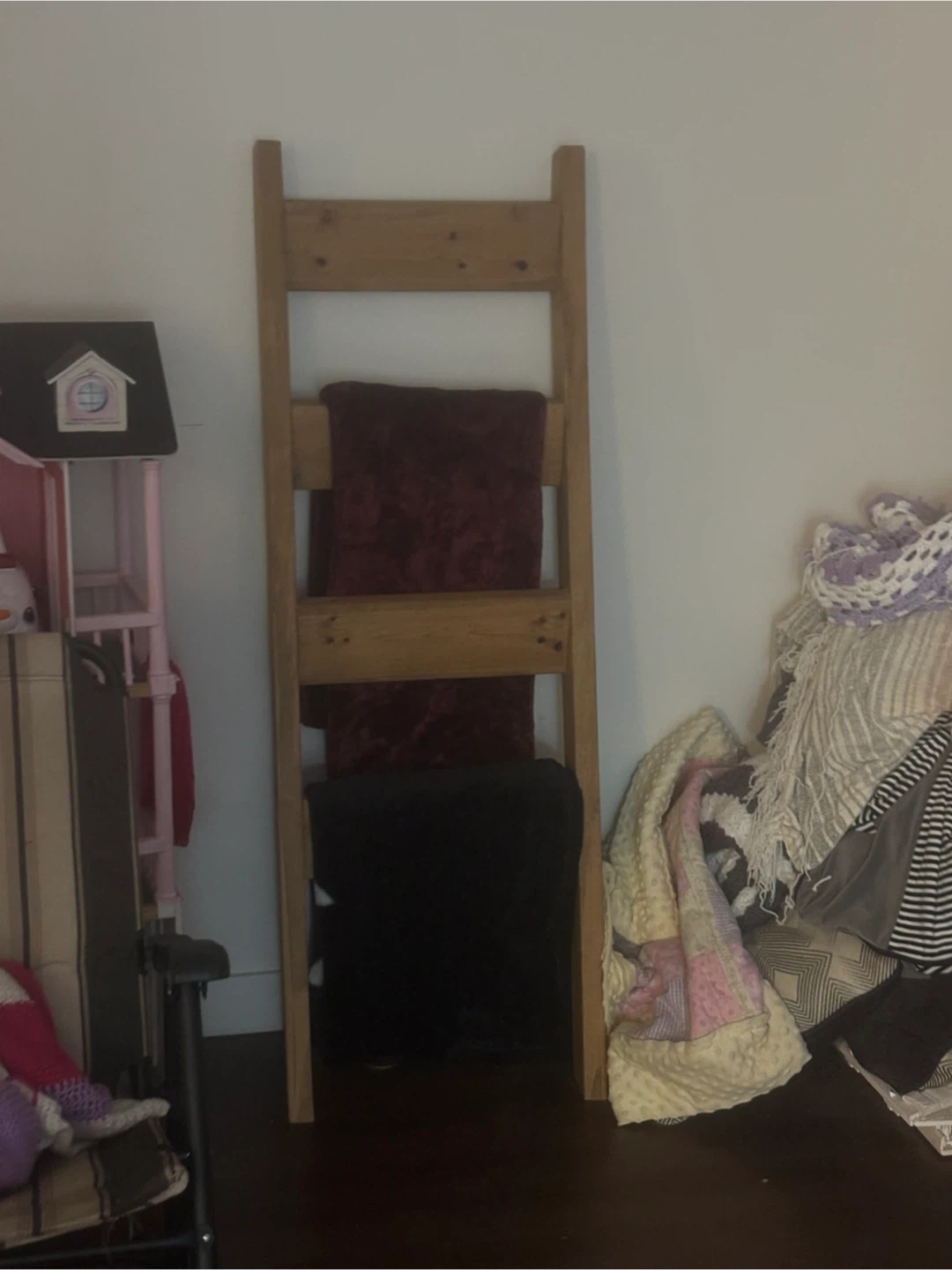 Wooden Blanket Ladder - photo 2
