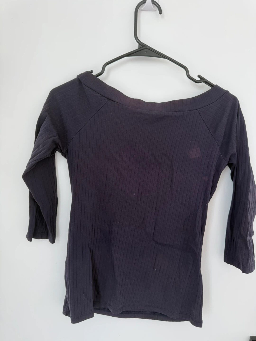 Ribbed 3/4 Sleeve Top
