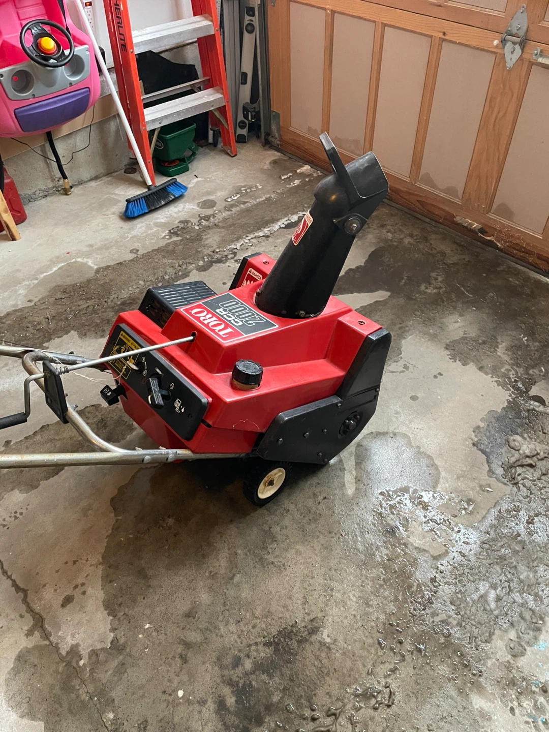 Toro CCR 2000 Snowblower - photo 4