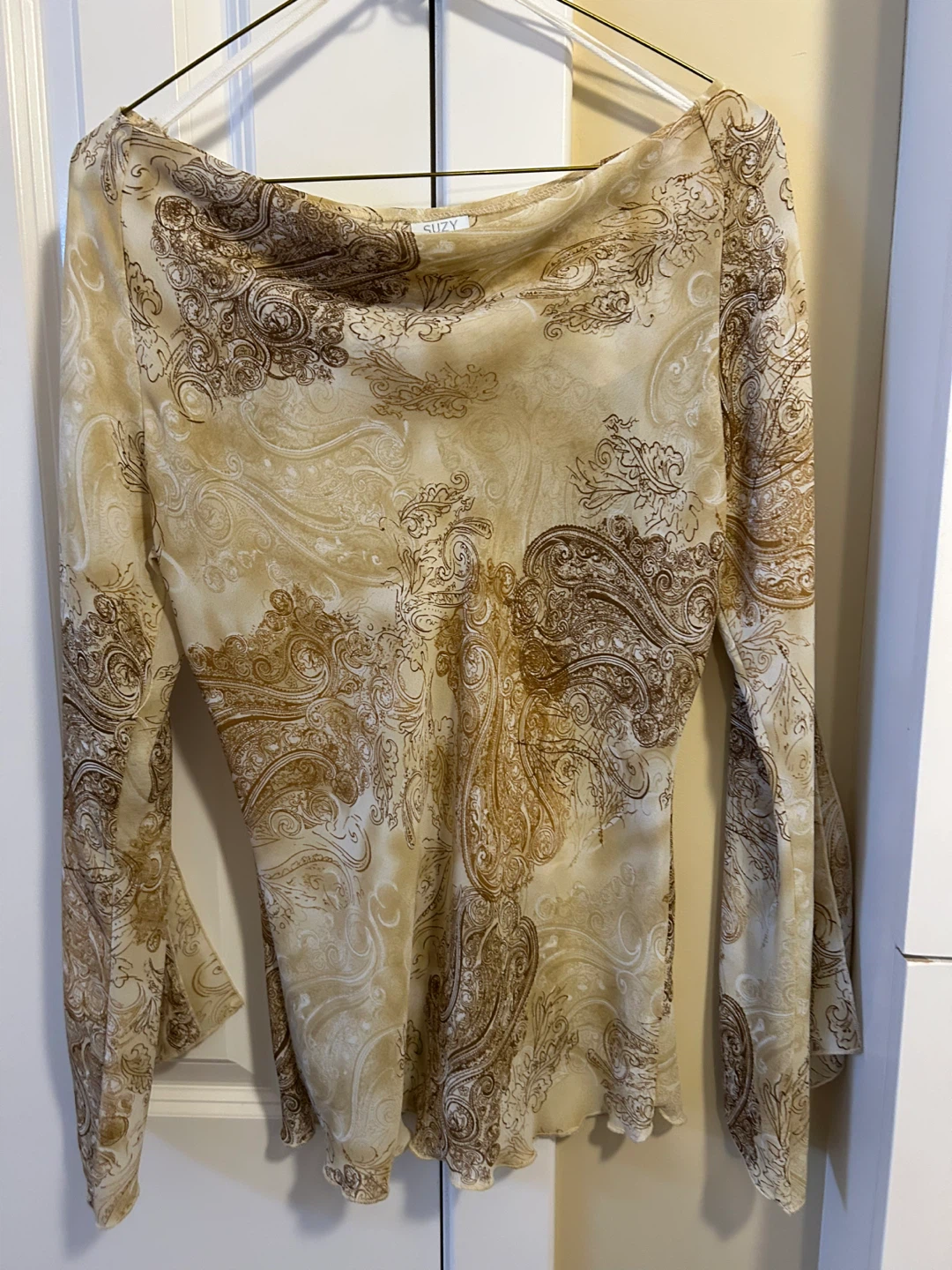 SUZY SHIER Paisley Print Long Sleeve Blouse