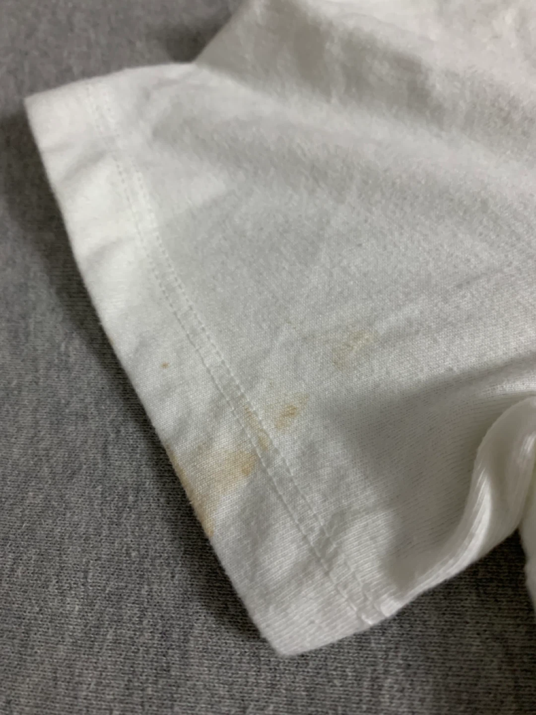 Old Navy White Graphic T-Shirt - Size S - photo 4