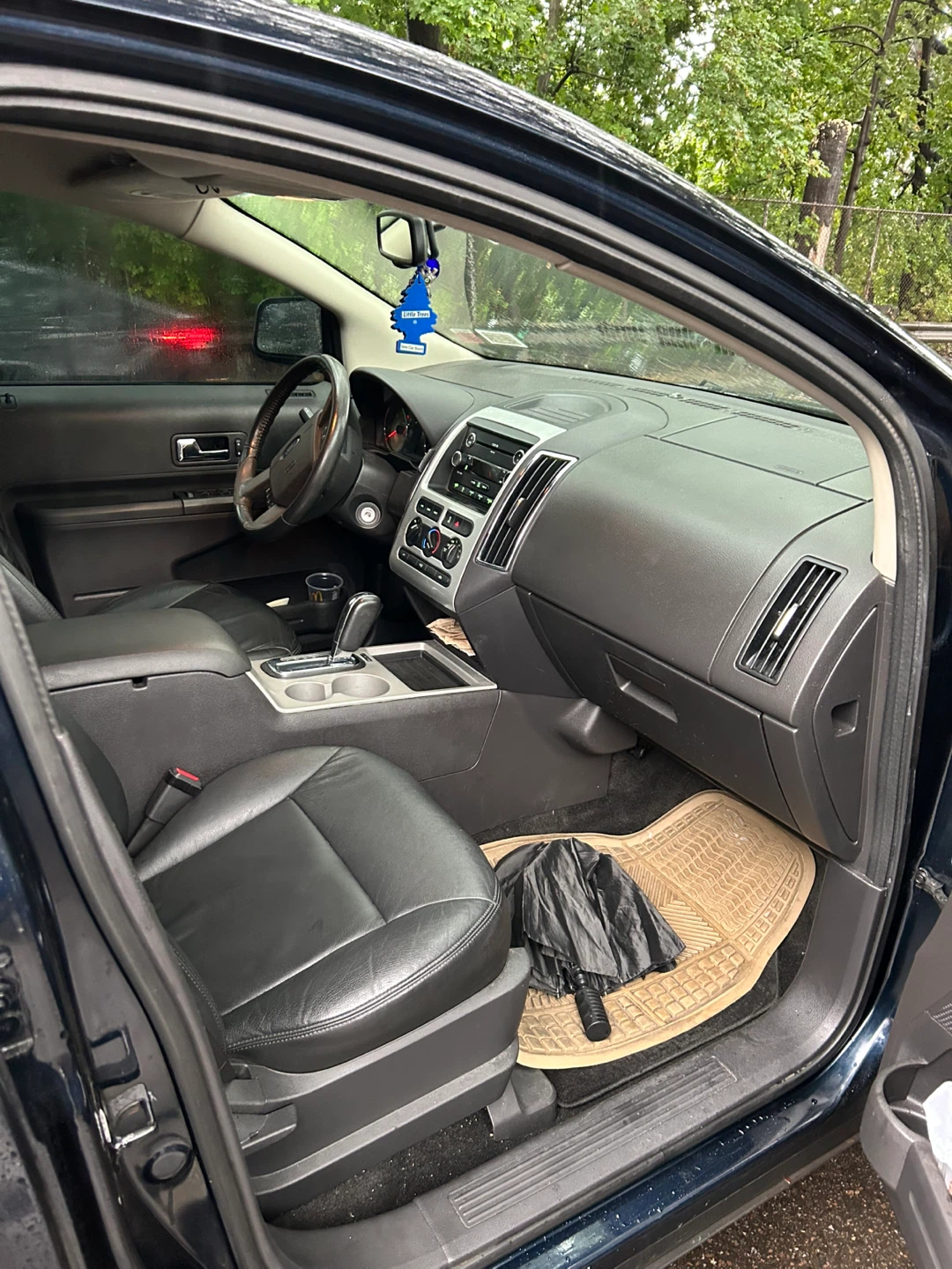Ford Edge SUV - photo 2