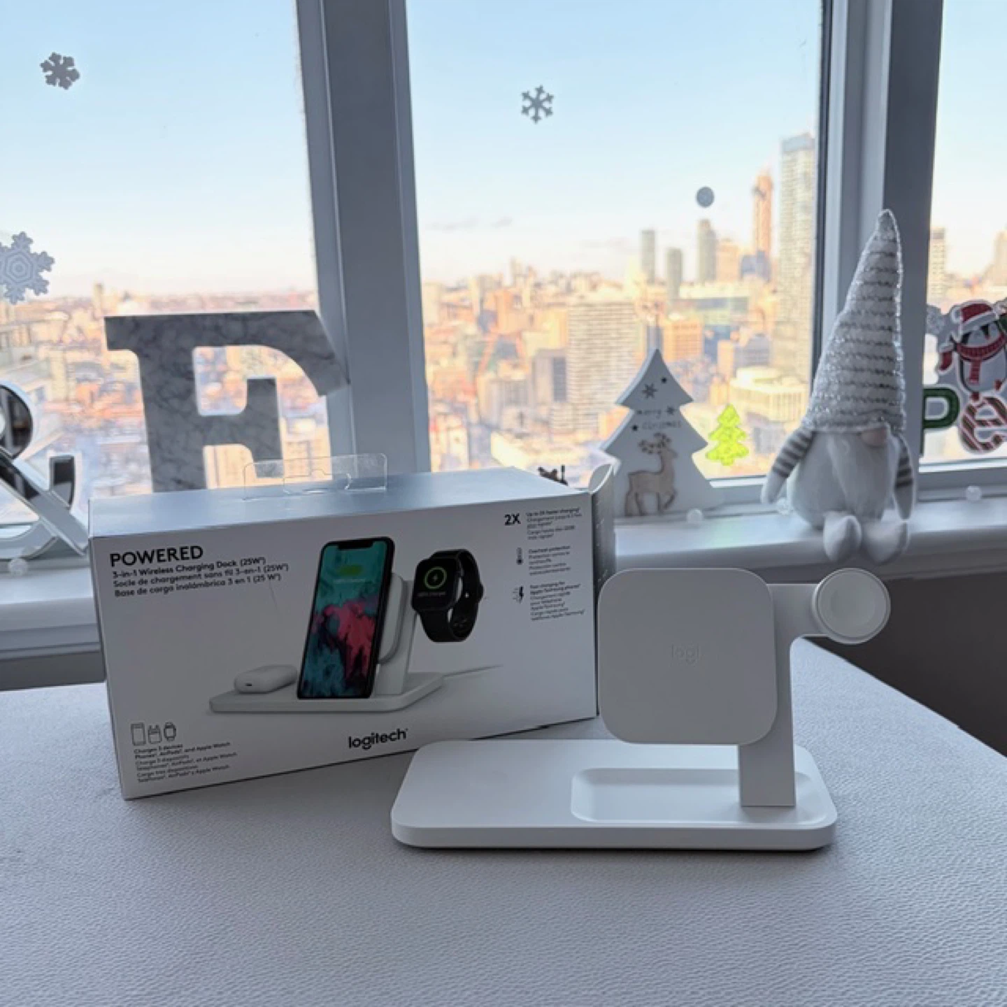 Logitech 3-in-1 Charging Dock - Fast Wireless Charger