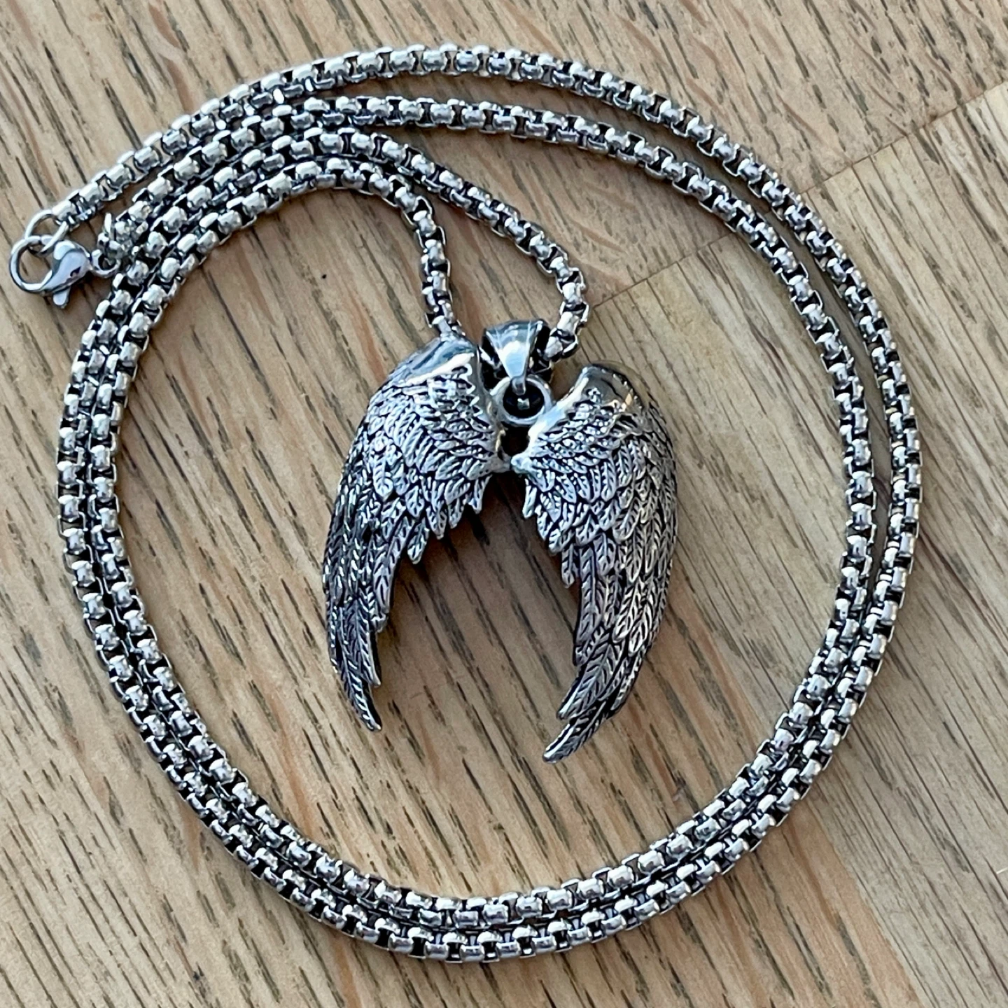 Angel wings stainless steel necklace - photo 3