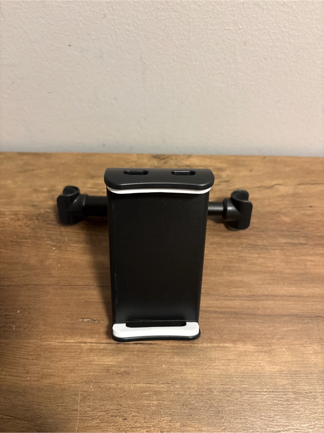 Car Rear Pillow Stand - photo 5
