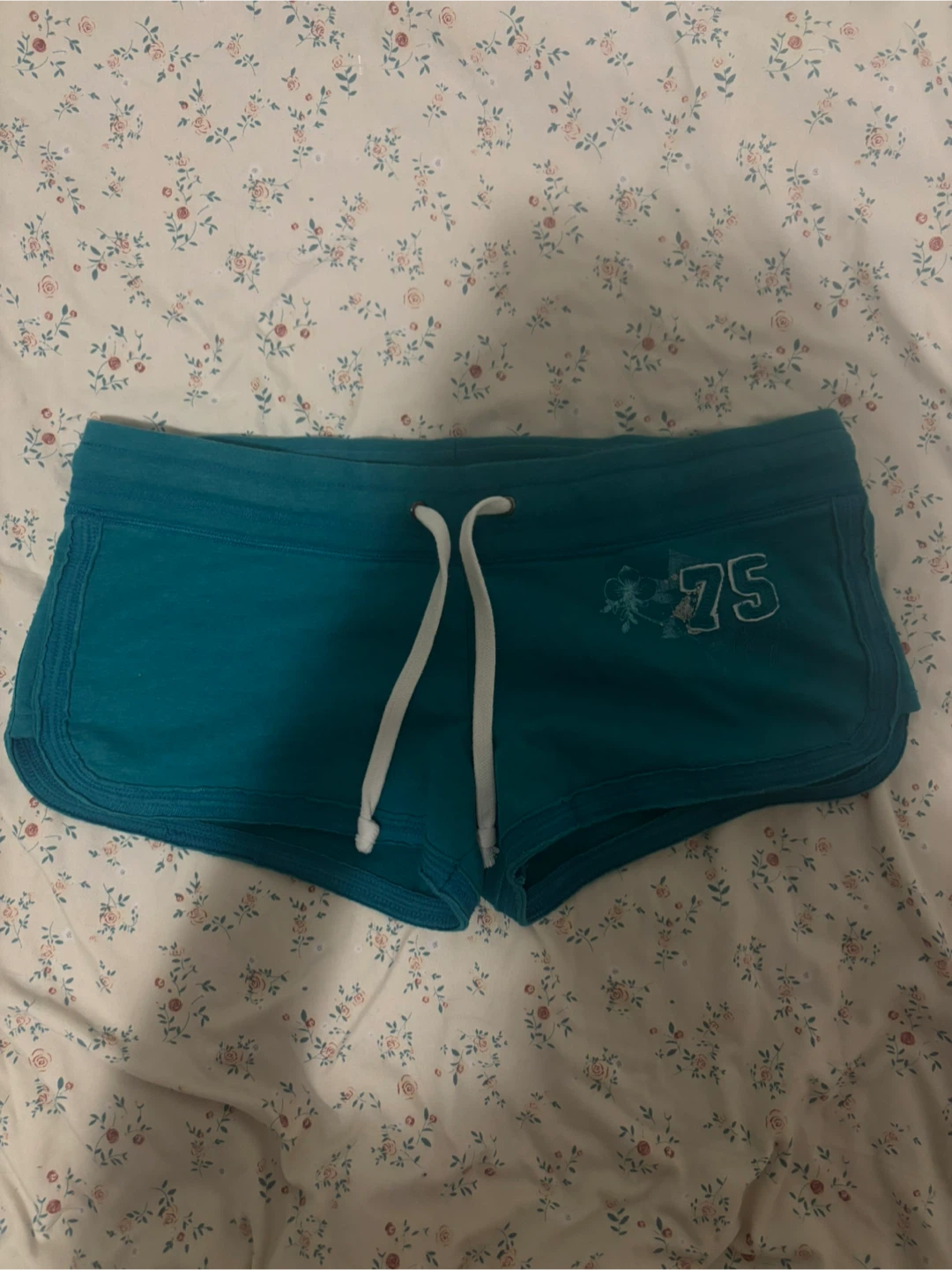 2000s Garage Blue Shorts with '75' Graphic - Size S/P
