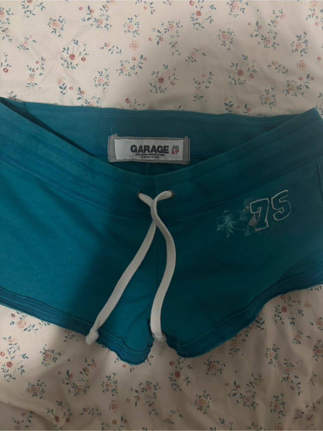 2000s Garage Blue Shorts with '75' Graphic - Size S/P - photo 2