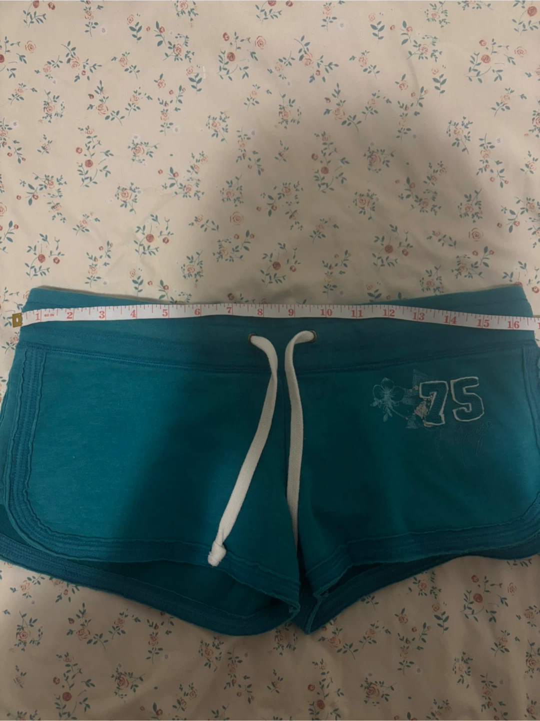 2000s Garage Blue Shorts with '75' Graphic - Size S/P - photo 3