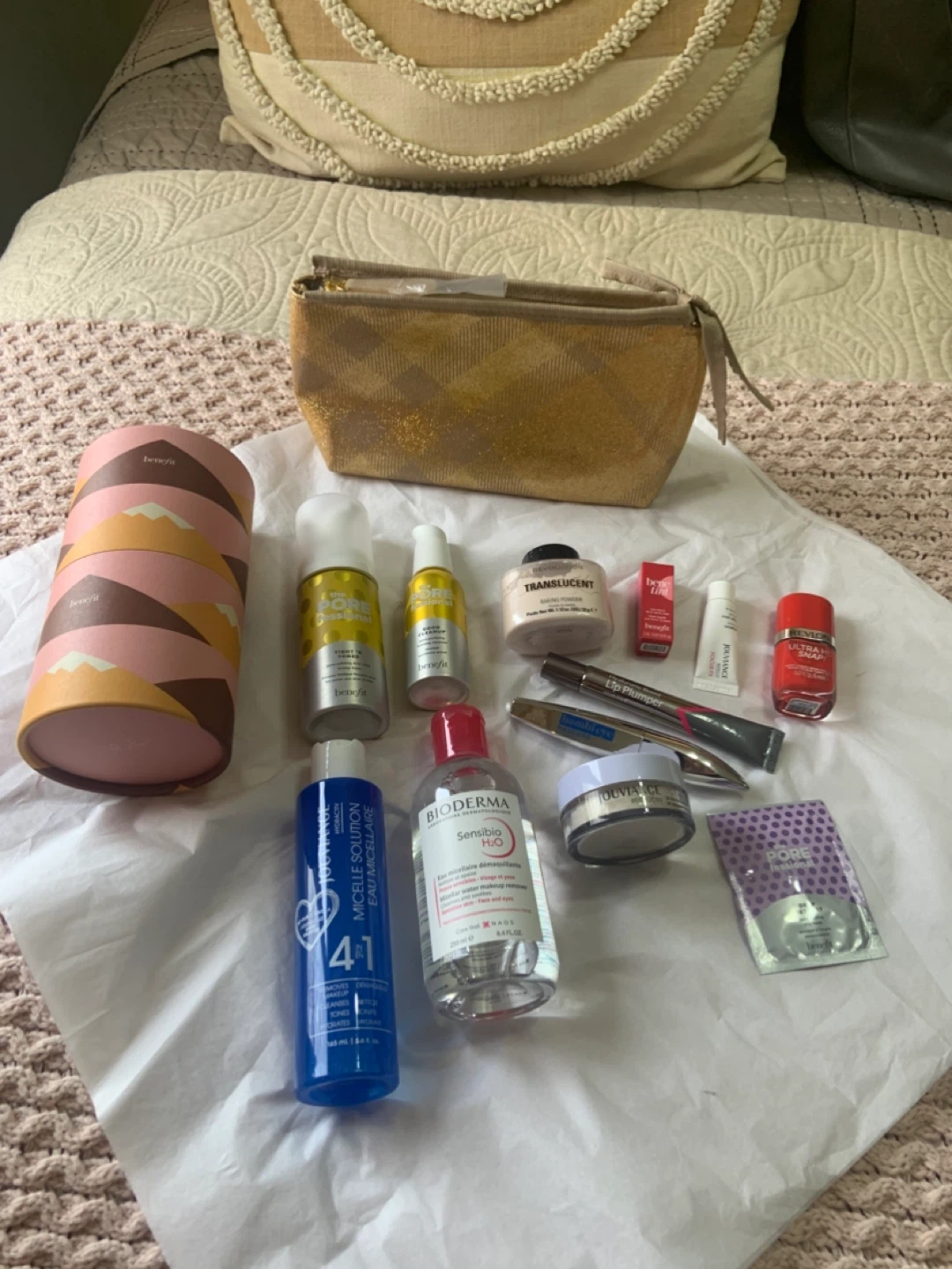 NEW 13 PIECE BEAUTY PRODUCTS WITH BAG