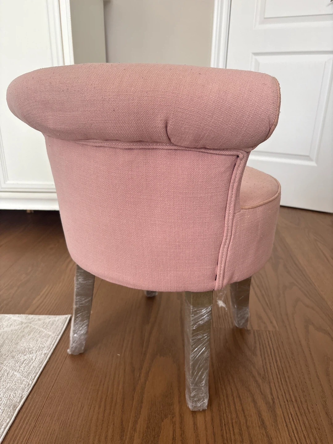 Pink Accent Chair - photo 3