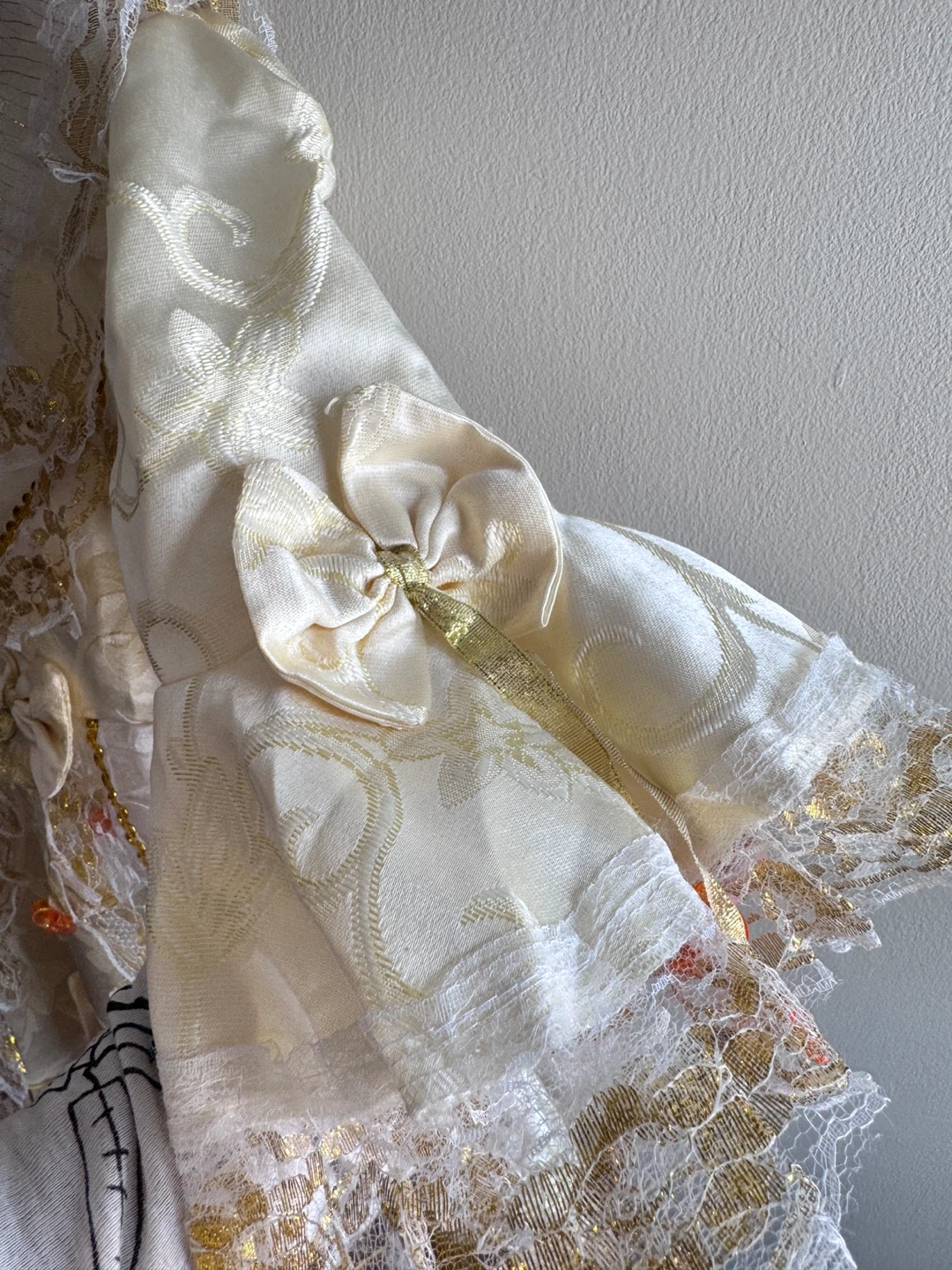 Cream and Gold Girls Dress Toddler size 6-7T - photo 3
