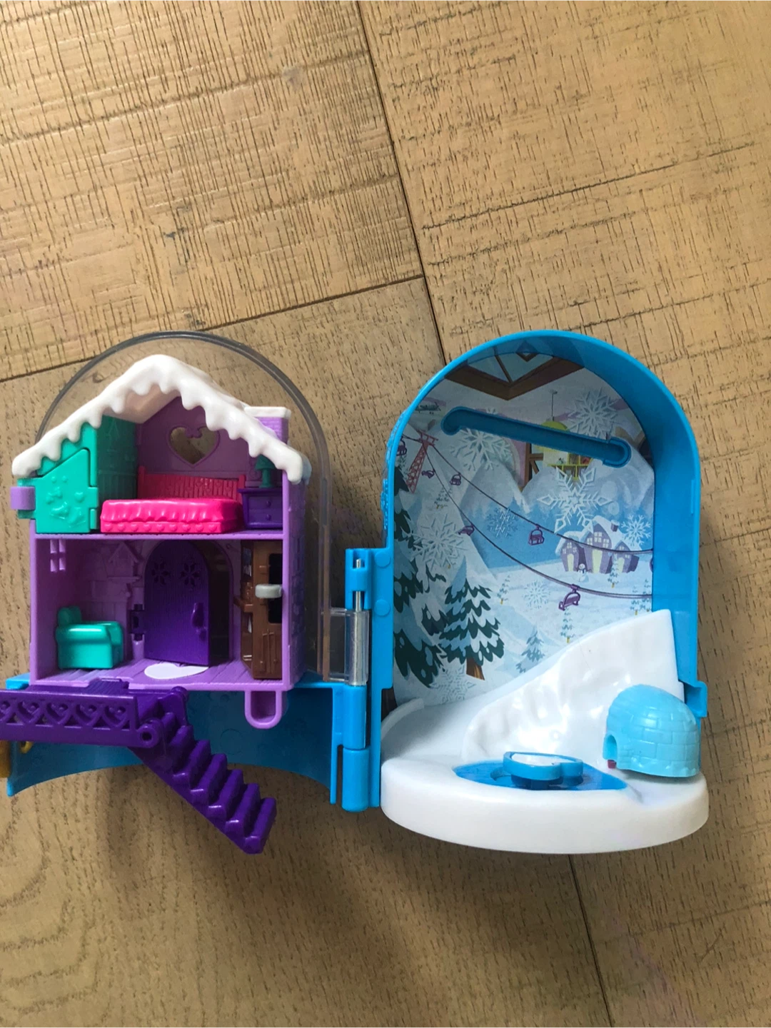 Polly Pocket Ski Resort & Van and some lego - photo 3