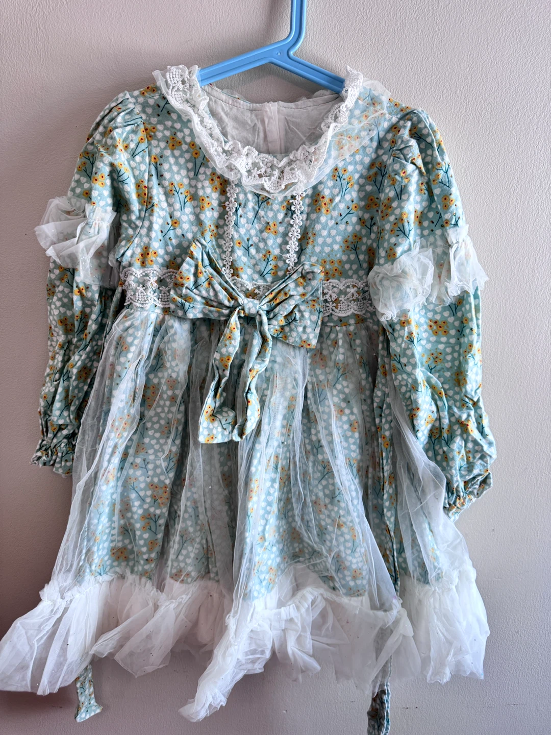Girl's Floral Dress with Tulle and Ruffles Todder size 6-7T