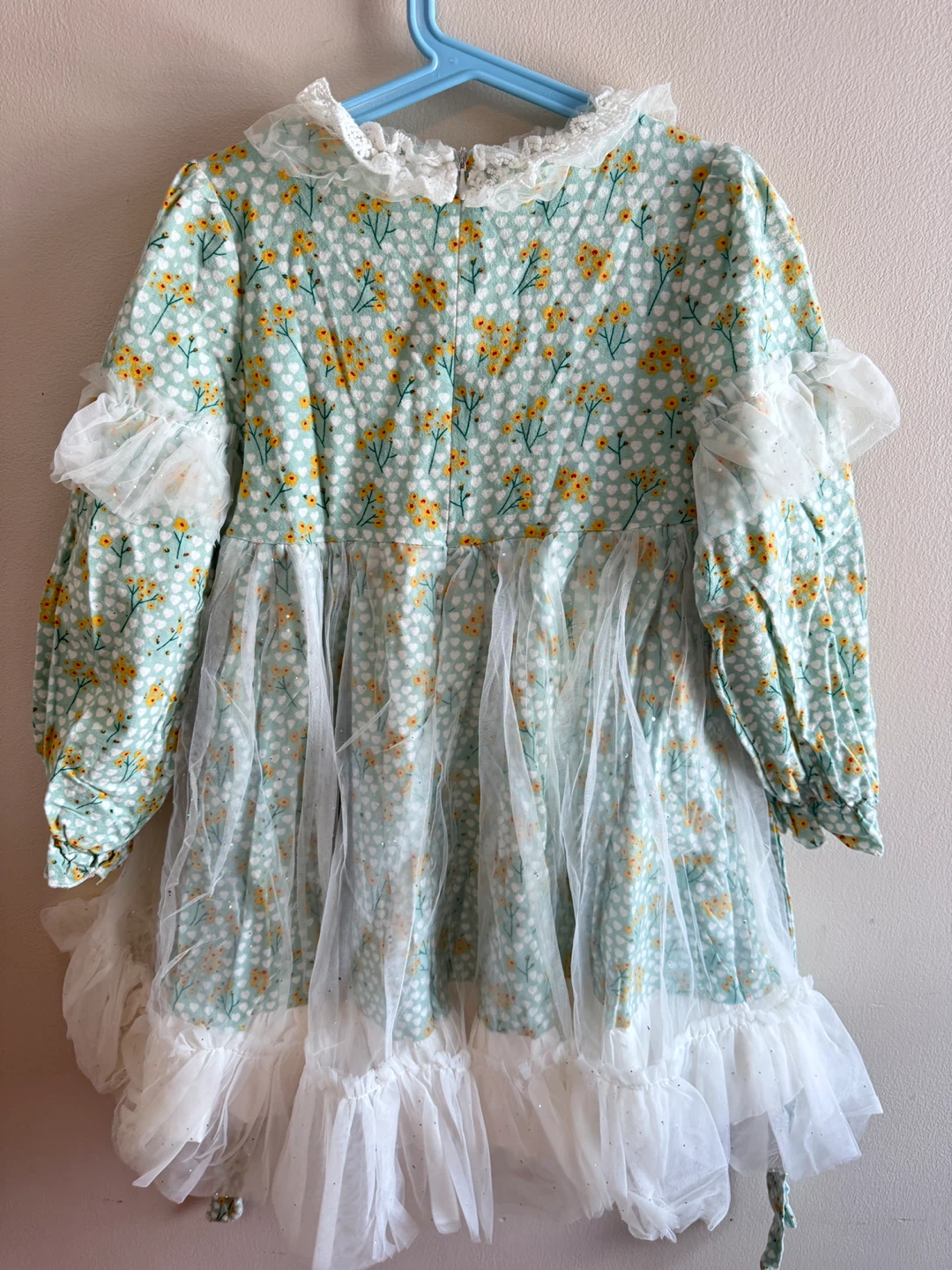 Girl's Floral Dress with Tulle and Ruffles Todder size 6-7T - photo 2