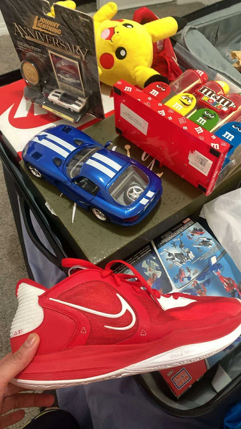 Kyrie 5 low tb university red