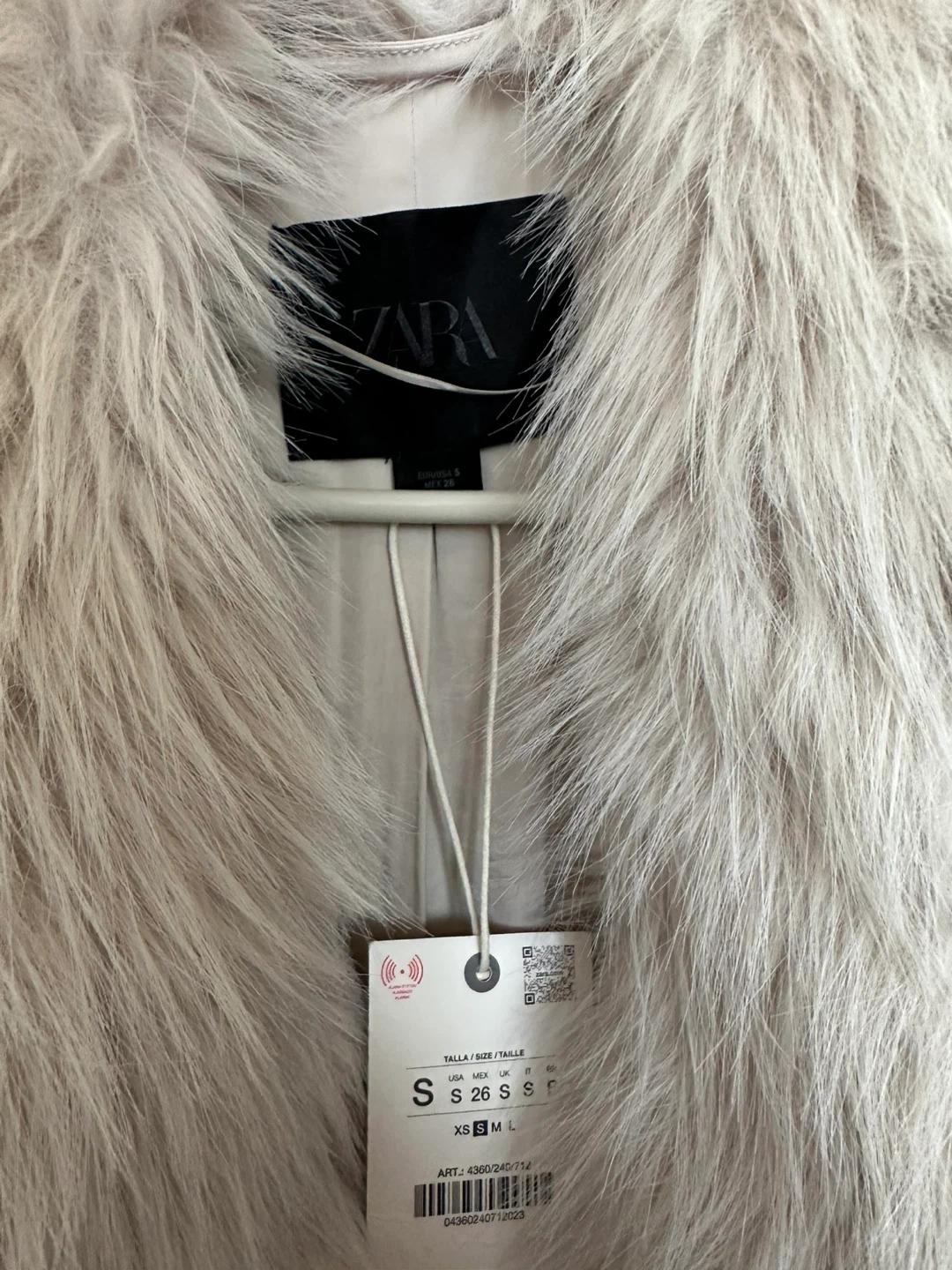 Zara Faux Fur Jacket - photo 3