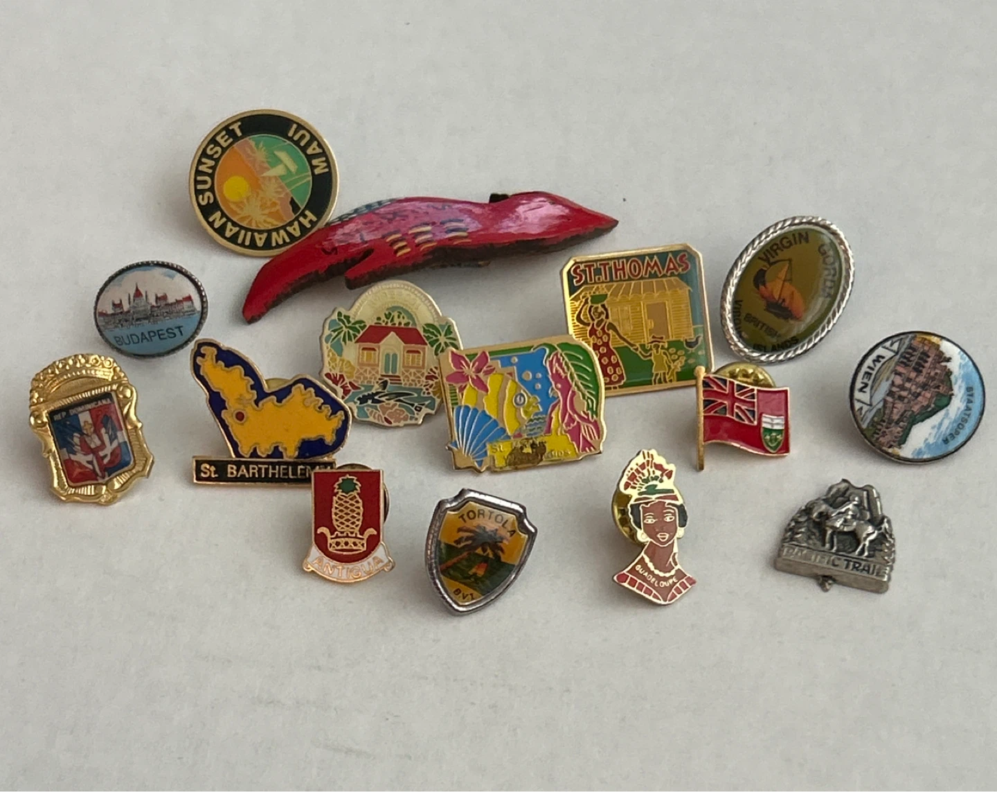 Assorted Souvenir Enamel Pins - Travel Destinations - photo 2