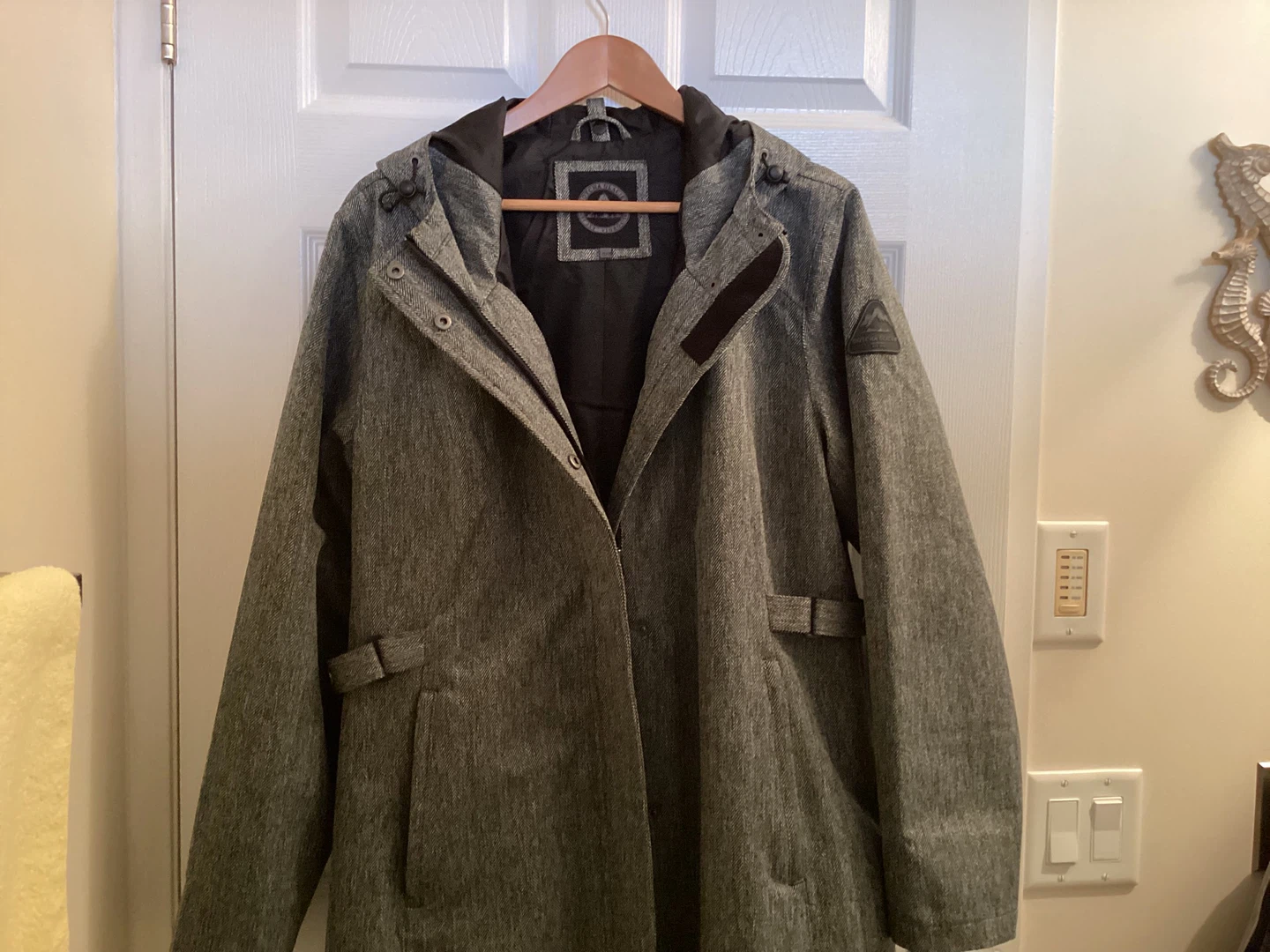 Gotcha Glacier Ladies Rain Coat $40 - photo 2