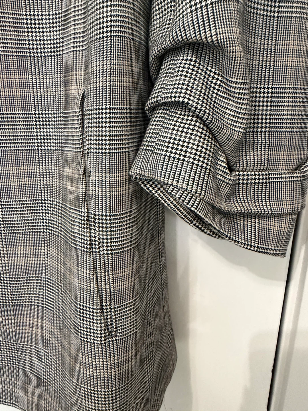 NWT Babaton Plaid Blazer Size 6 - photo 3