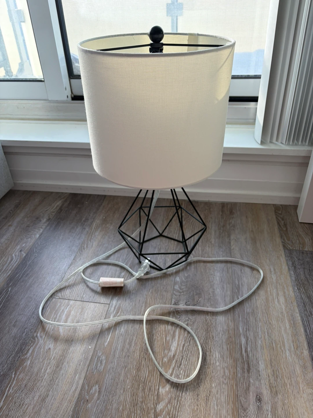 Geometric Base Table Lamp - photo 3