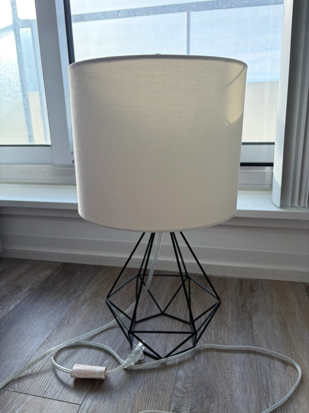 Geometric Base Table Lamp