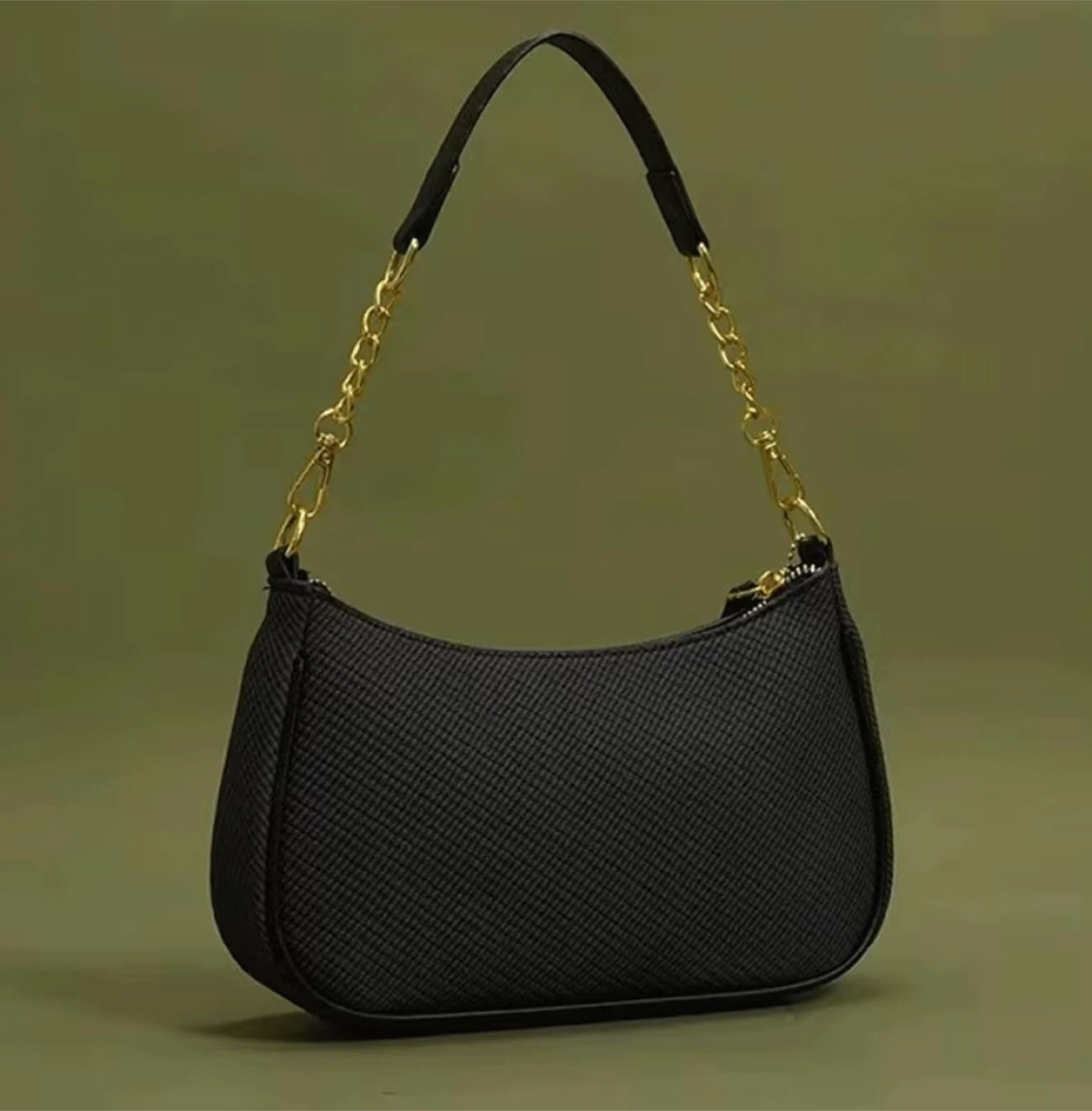 New ! Black Mika&qi Handbag with Gold Chain - photo 3