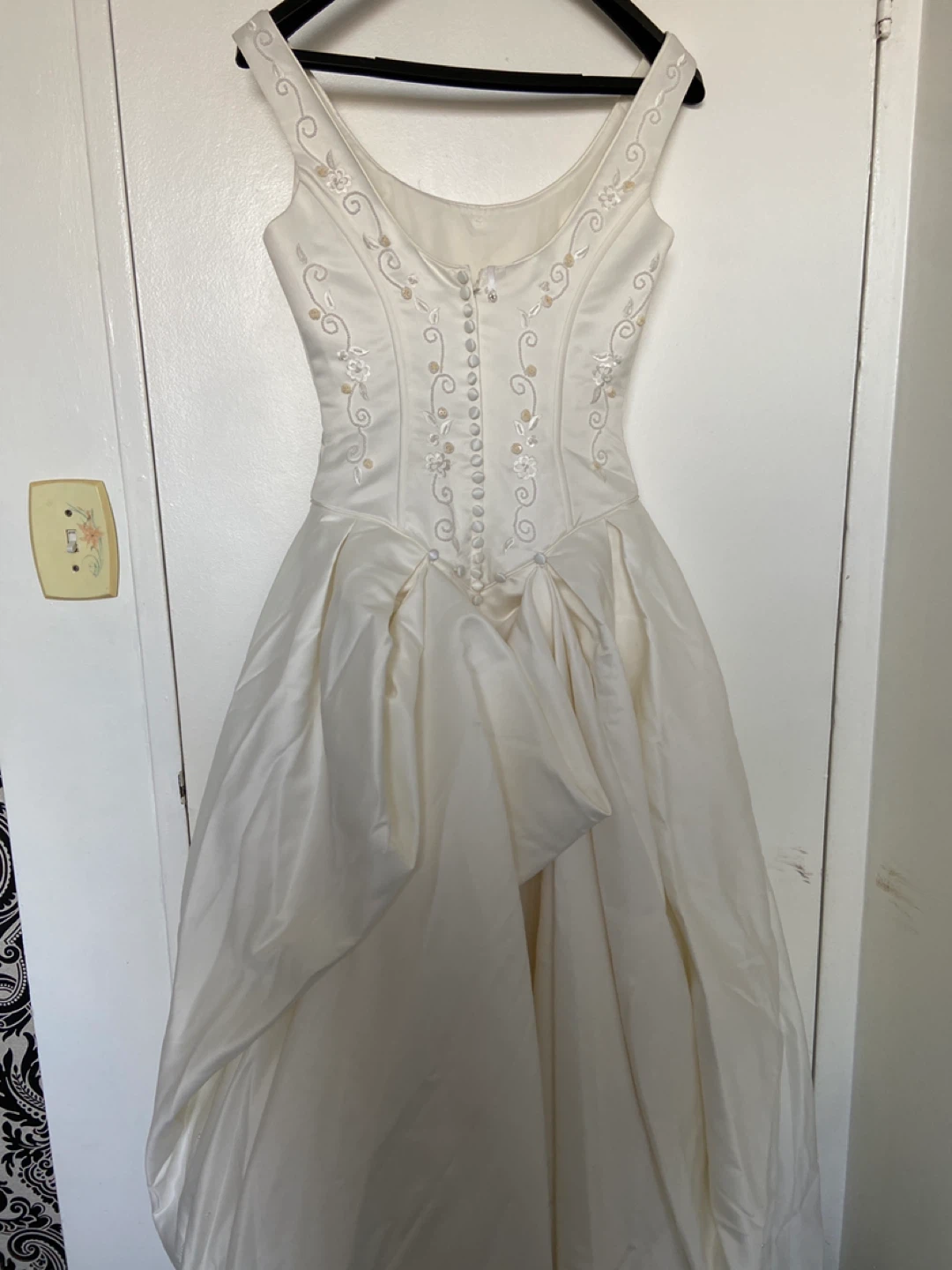 White Satin Wedding Dress with Floral Embroidery - photo 5