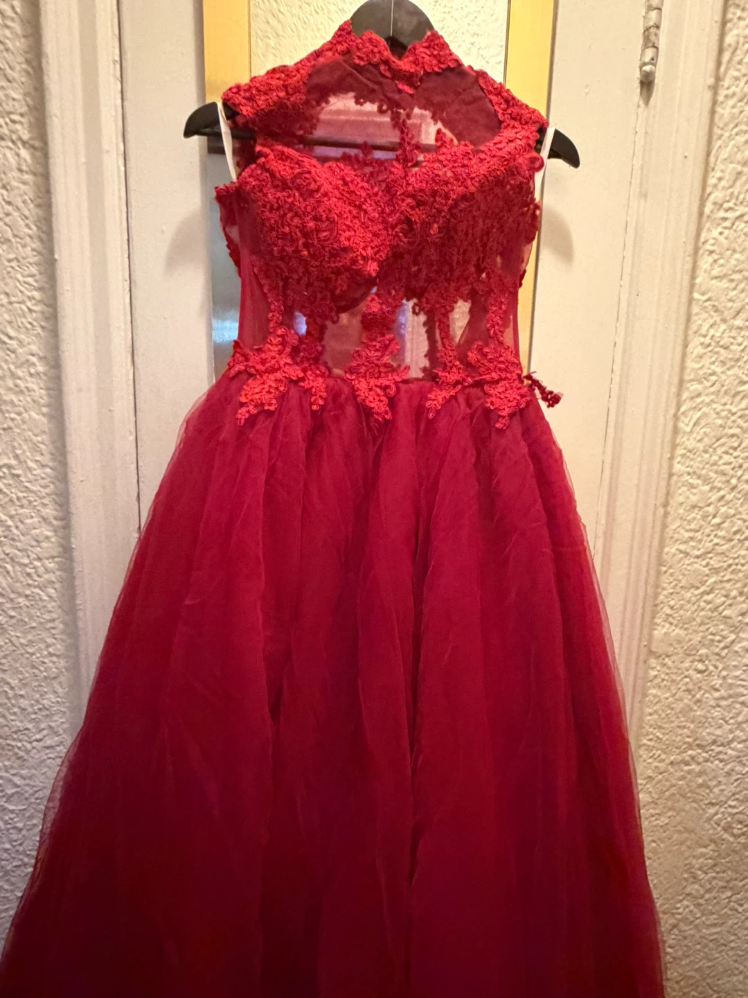 Red Lace Tulle Ball Gown - photo 2