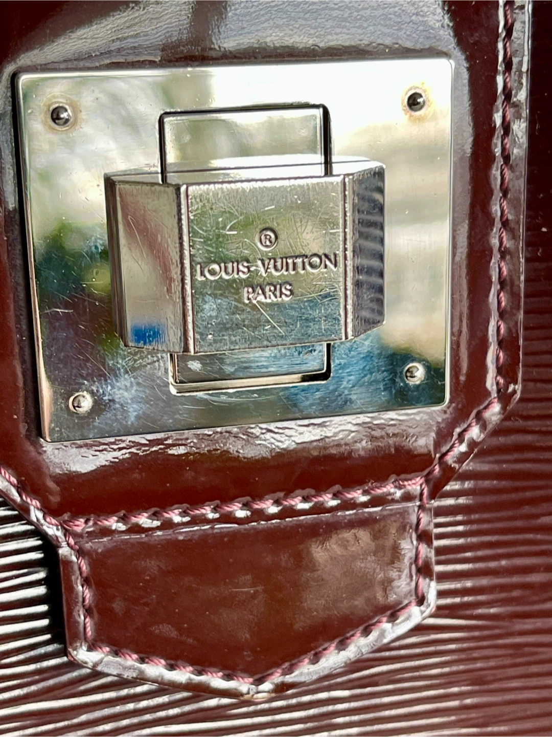 Louis Vuitton Epi Patent Leather Bag - photo 2