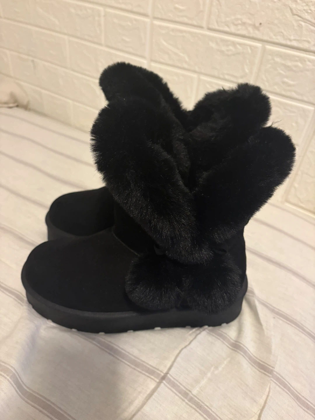 Rouge Helium Black Faux Fur Trim Boots