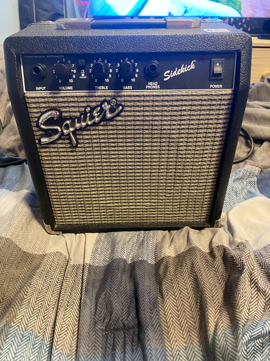 Squier Sidekick 15W Guitar Amplifier - photo 2
