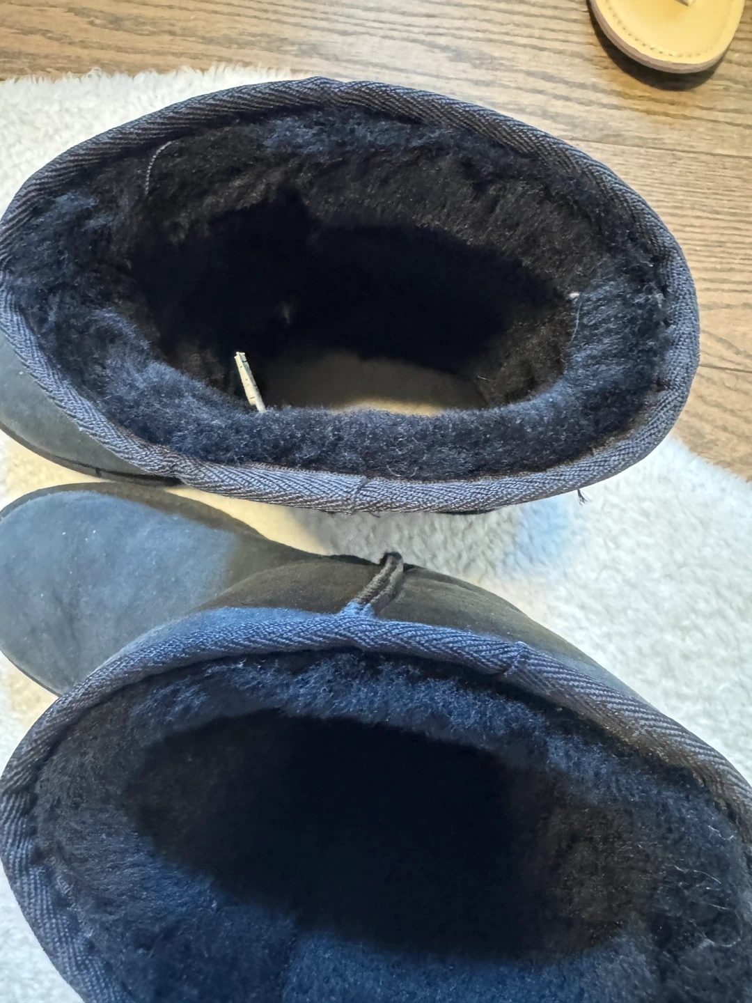 Black UGG Australia Boots - photo 3