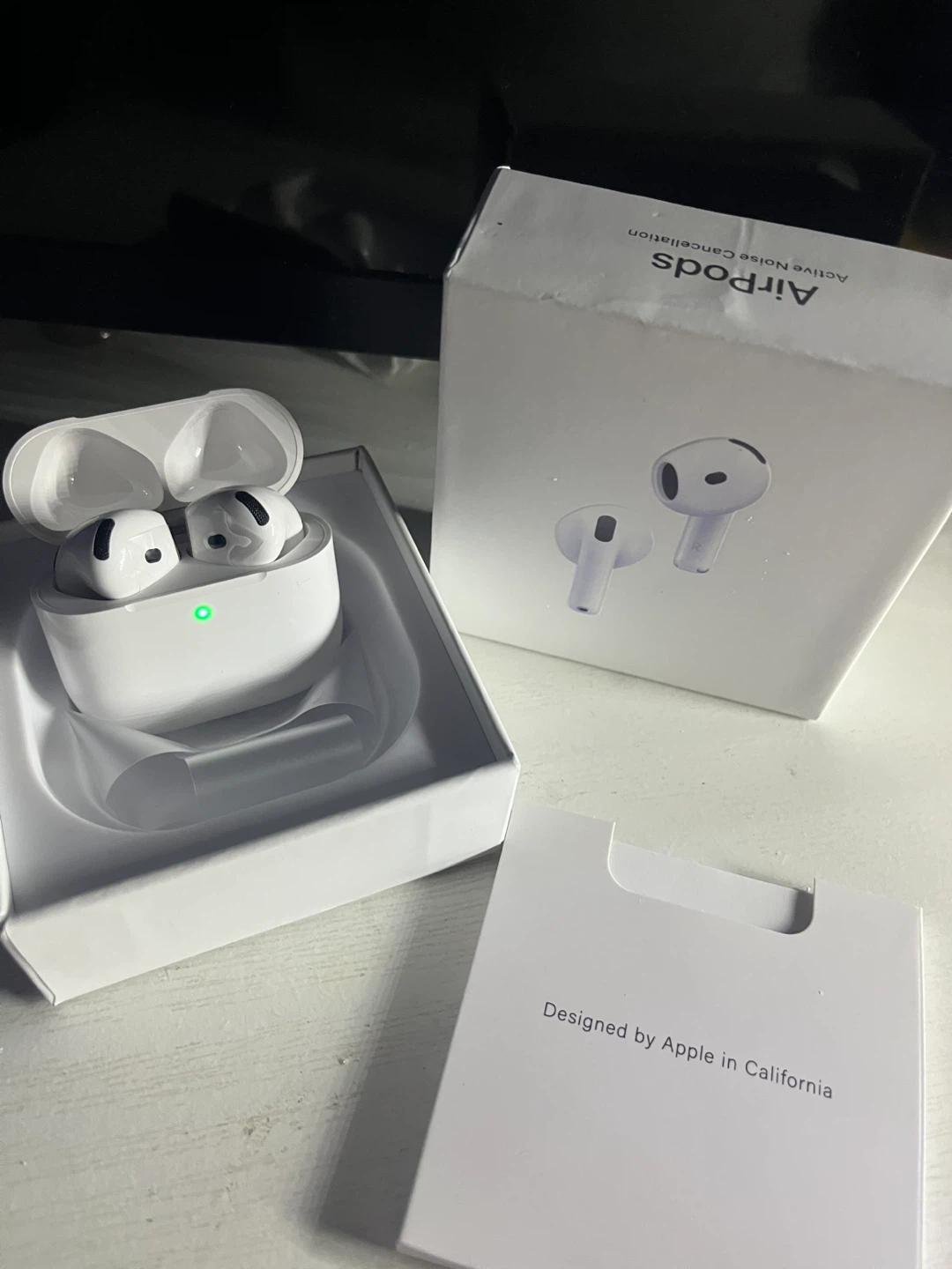 Apple AirPods (4 generation)