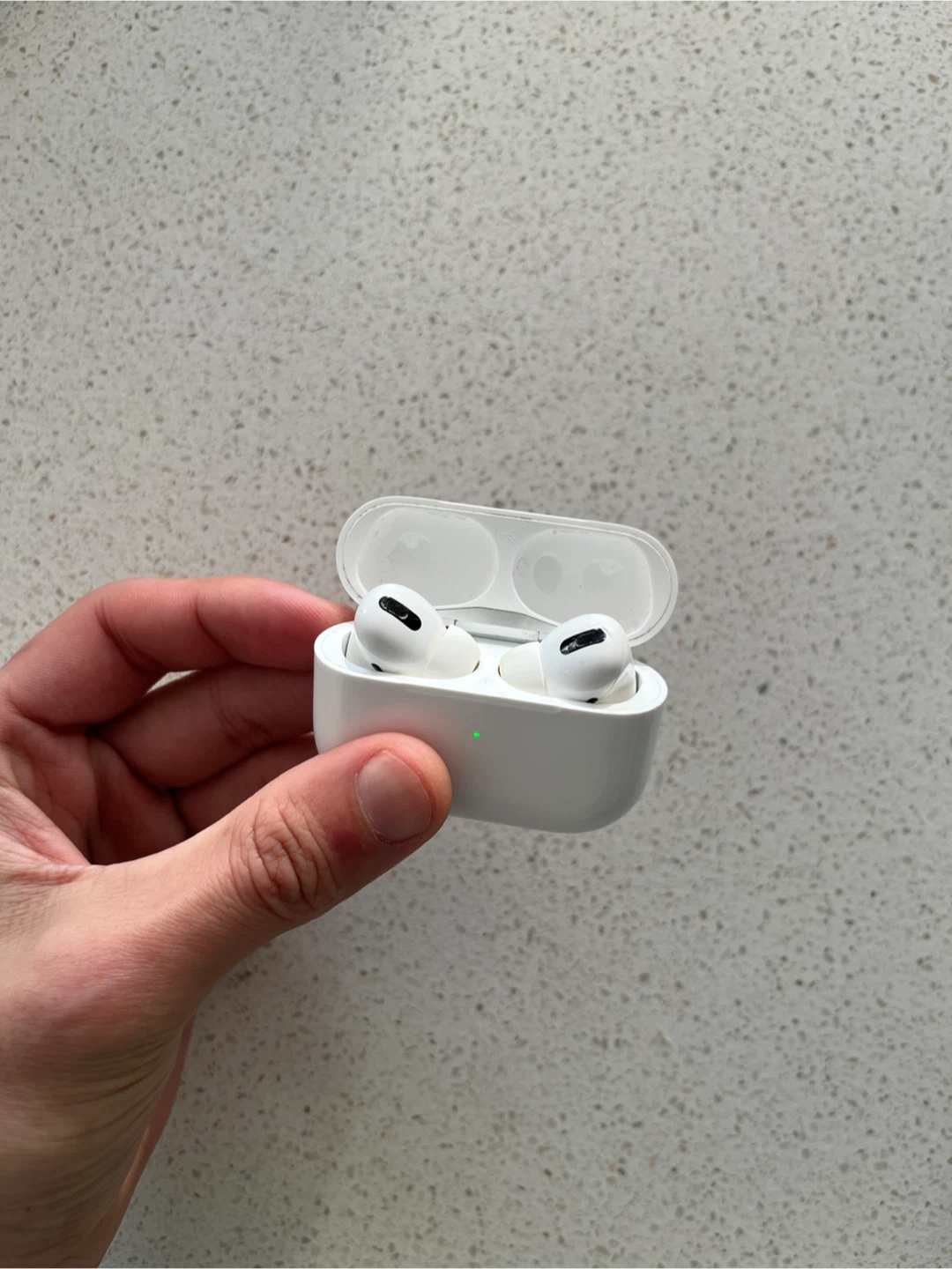 Apple AirPods Pro (1st Gen) with MagSafe Case
