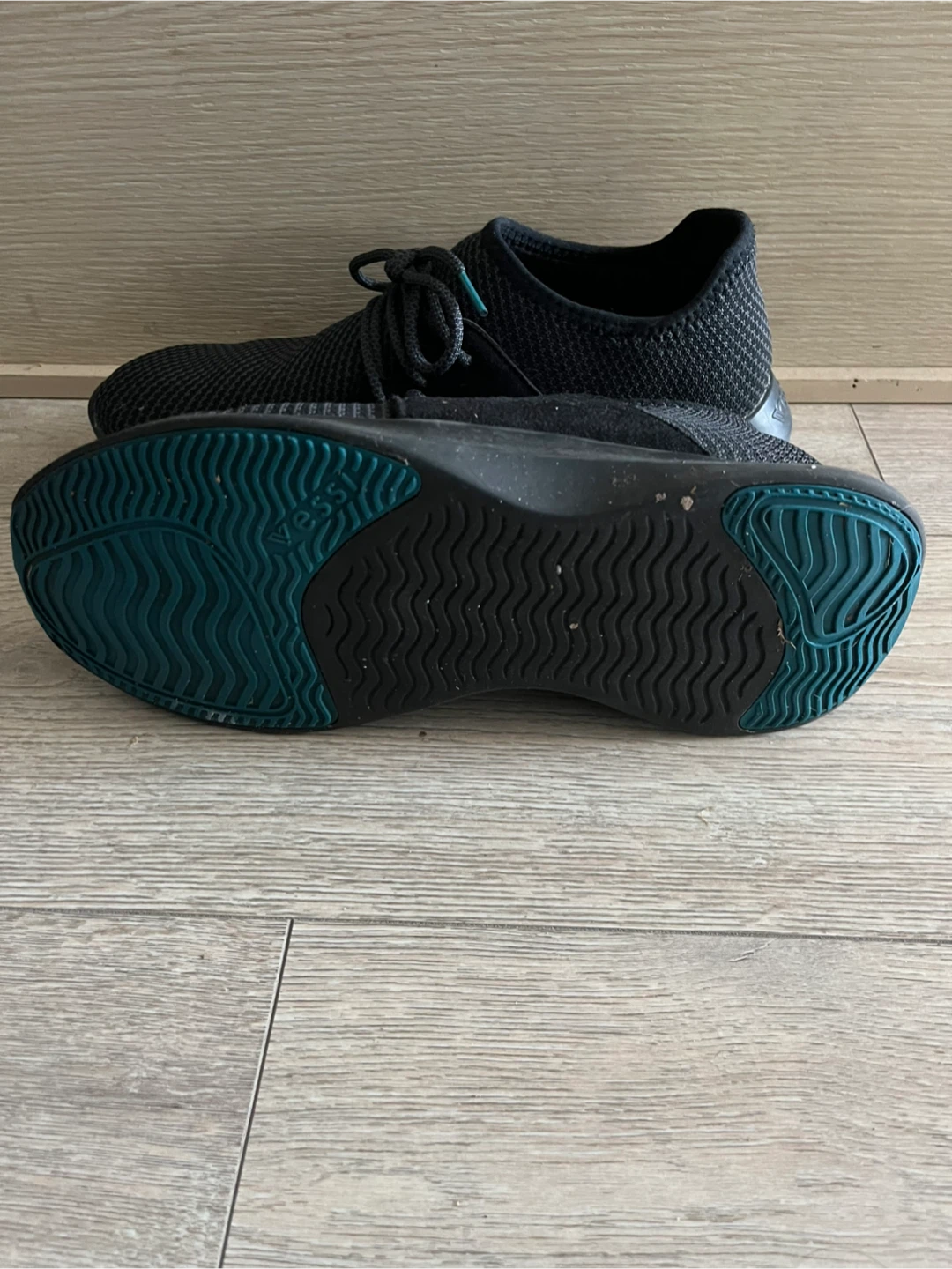 Vessi shoe , size 10 - photo 3