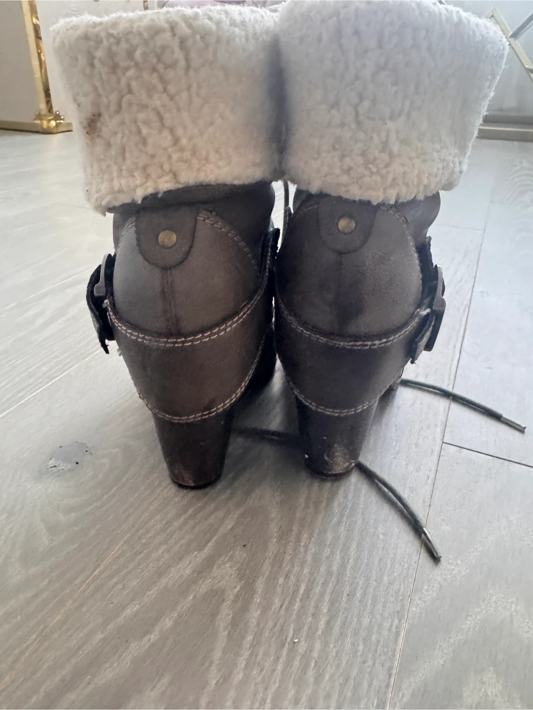 Guess Grey Faux Fur Lined Lace-Up Heeled Boots - photo 4