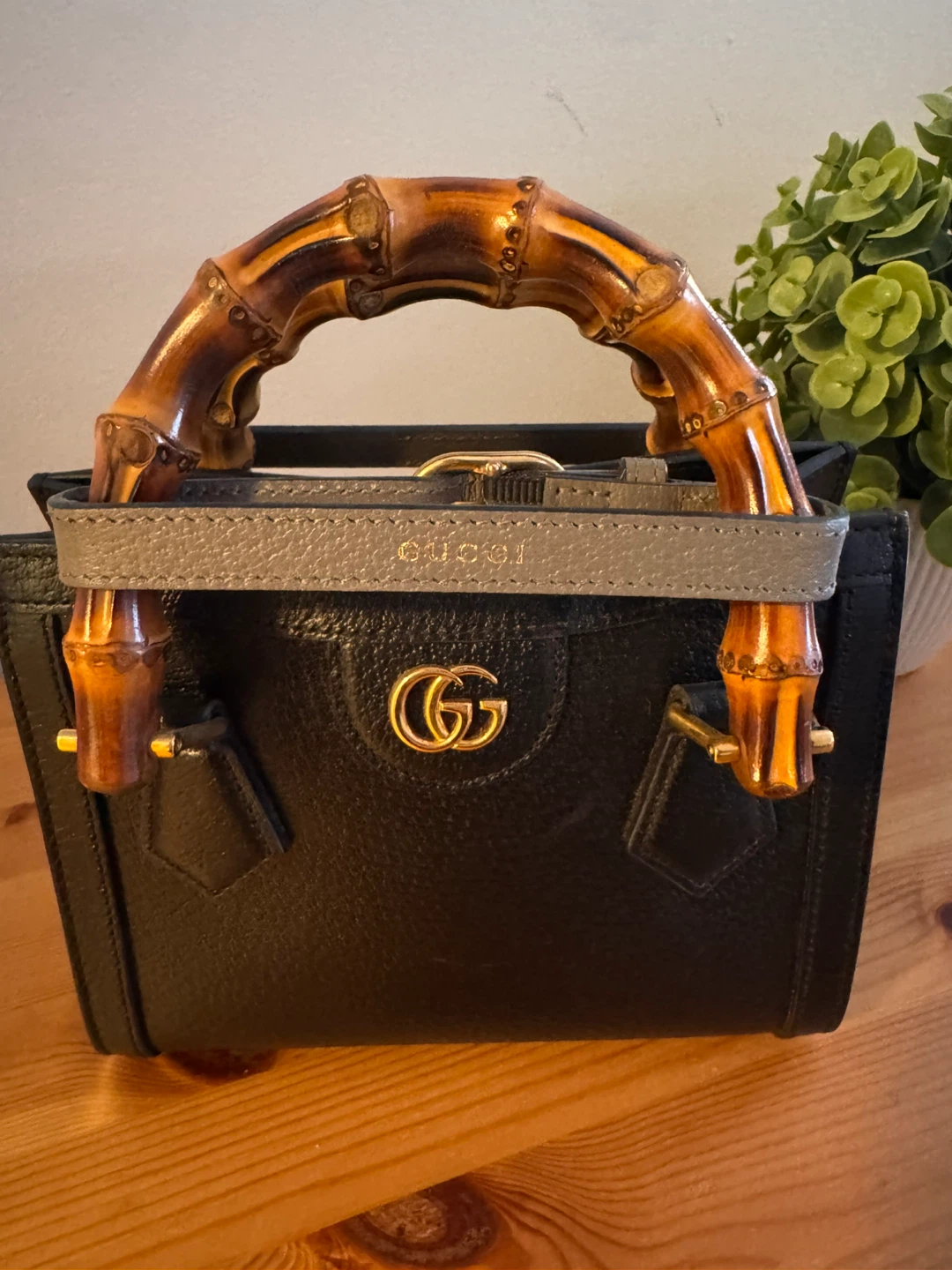 Gucci Diana Small Tote