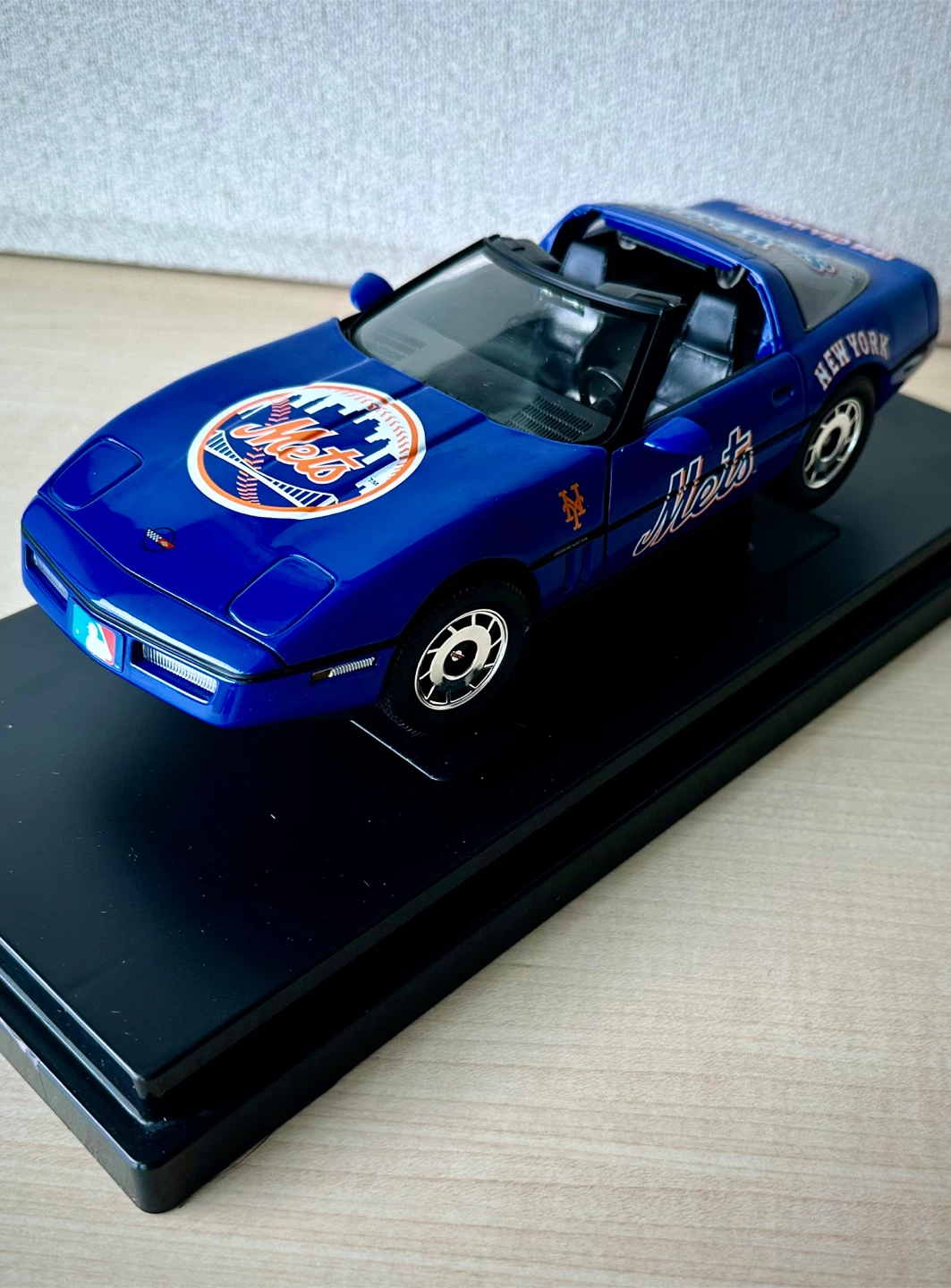 Corvette Diecast 1/18 Model New York Mets 1986 - photo 2