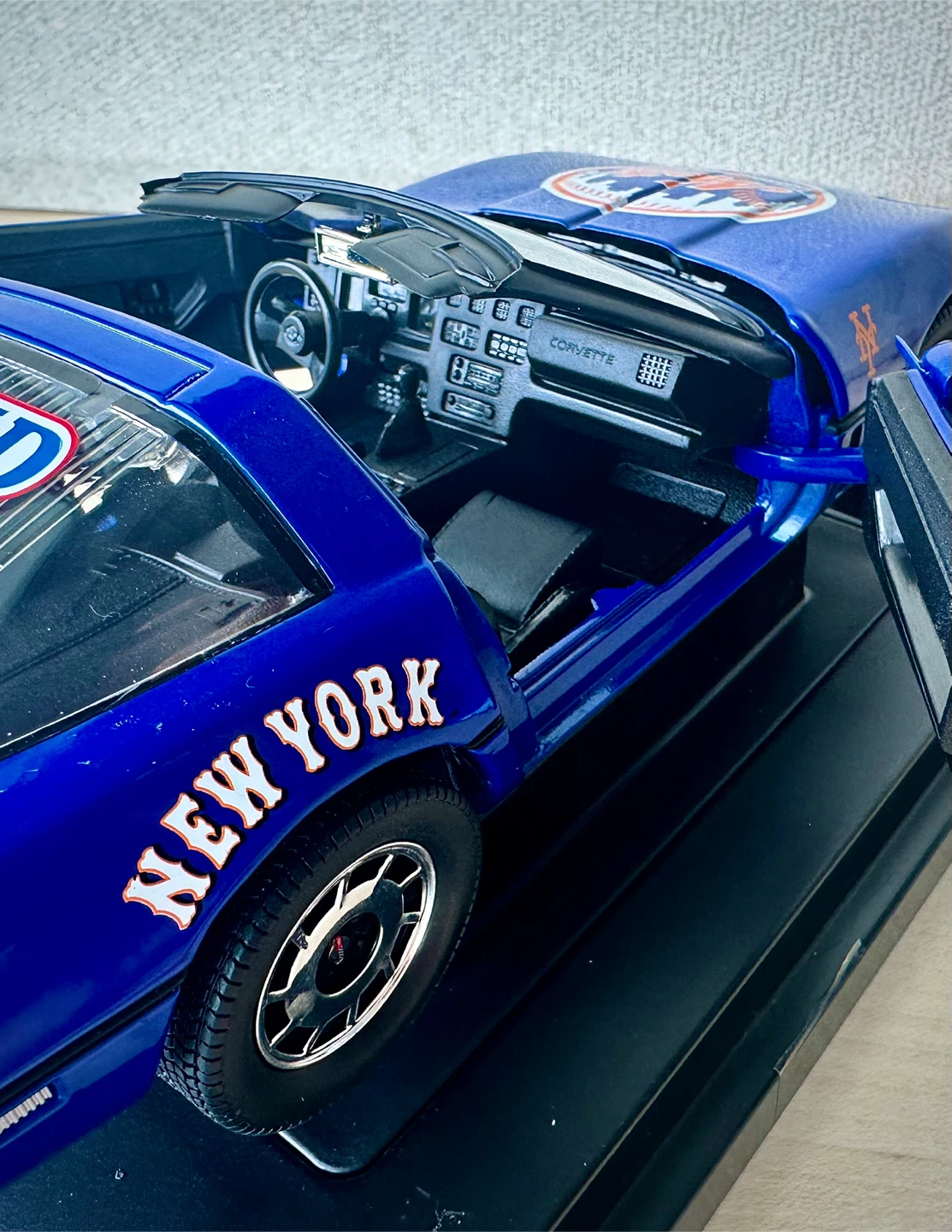 Corvette Diecast 1/18 Model New York Mets 1986 - photo 5
