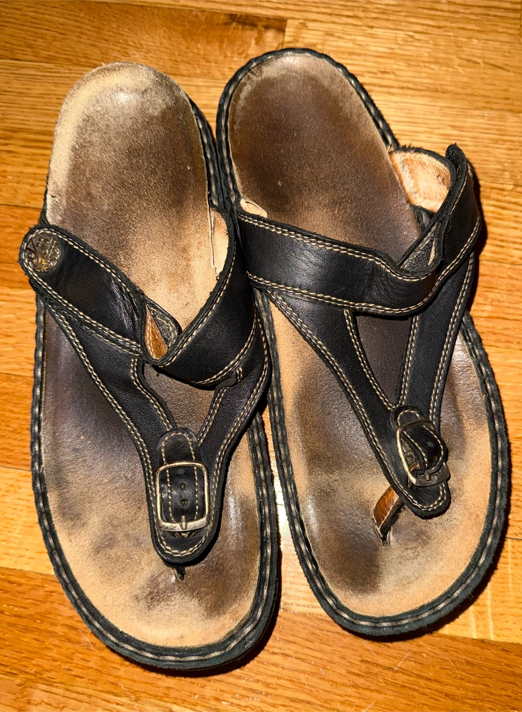 Black Leather Sandals for Orthopaedic Inserts