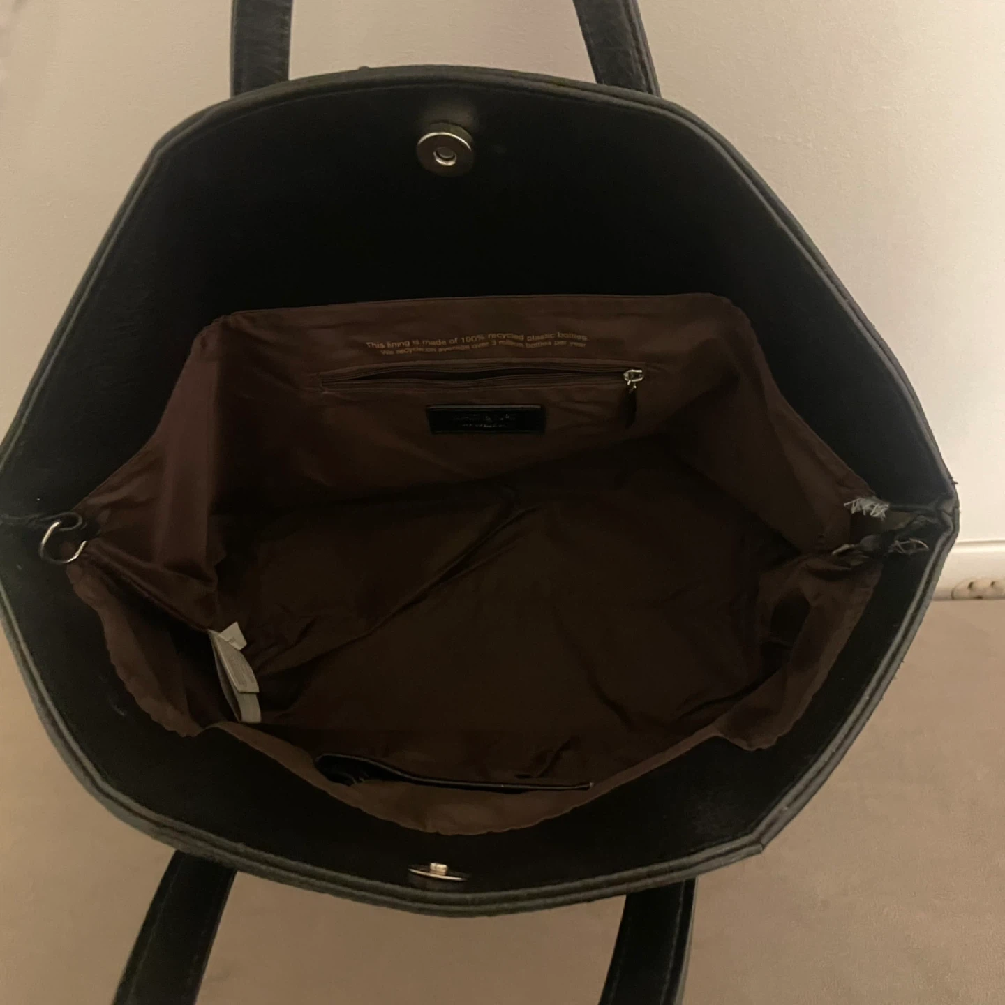 Matt & Nat Black Vegan Leather Hand Bag Purse - photo 3