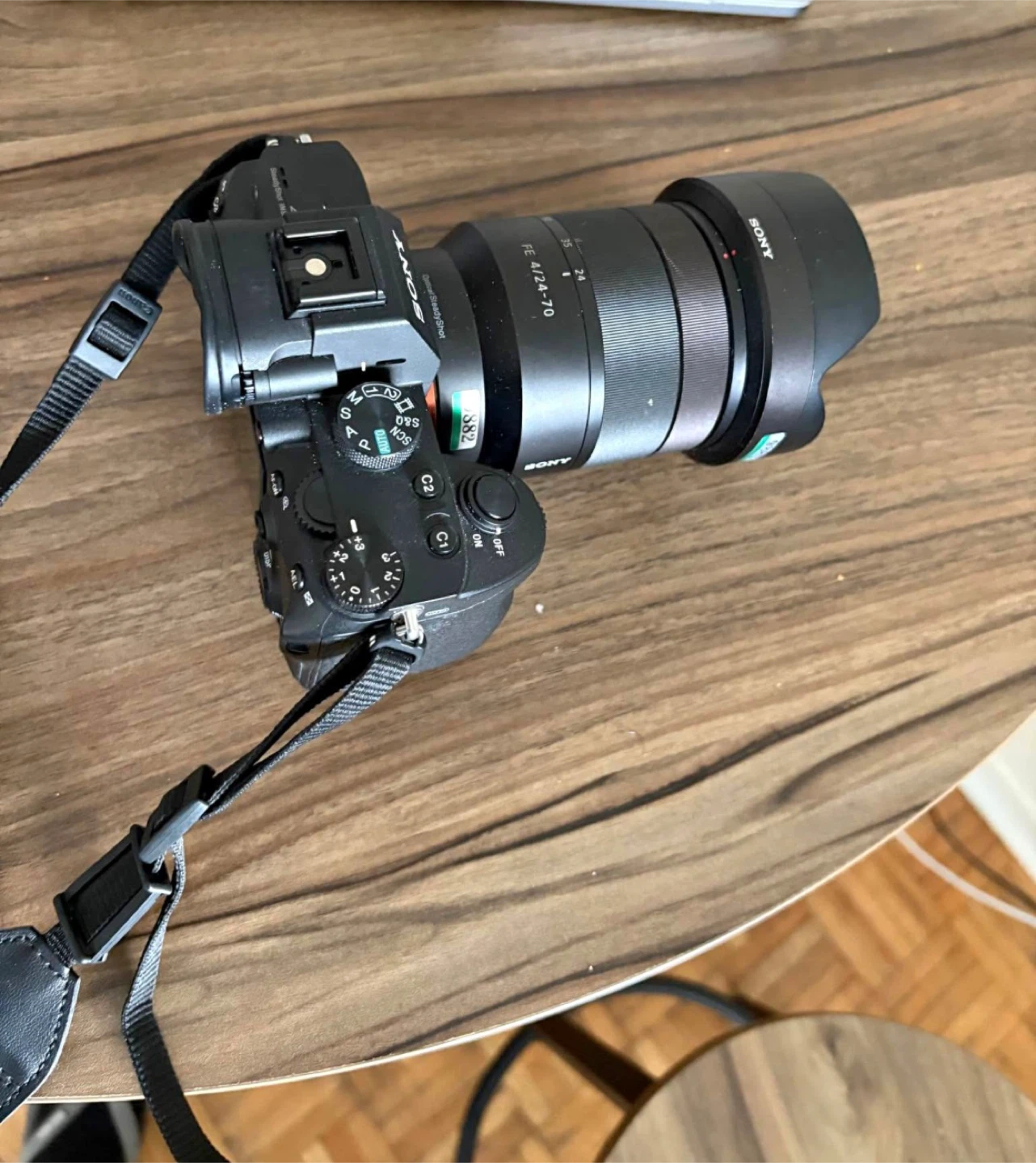 Sony Alpha a7 III Mirrorless Camera with FE 24-70mm f/4 Lens - photo 2