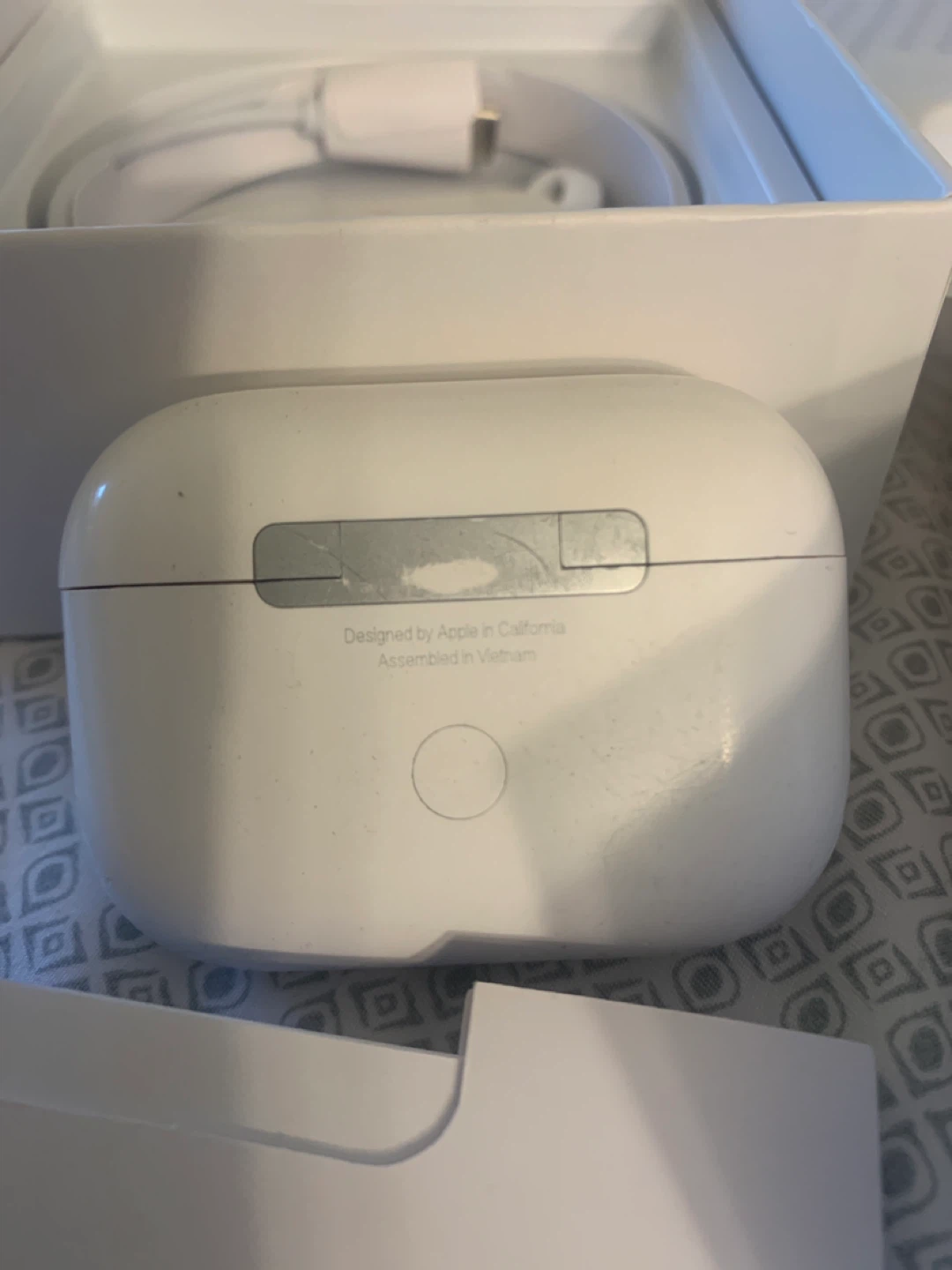 Apple AirPods Pro (2nd generation) - photo 2