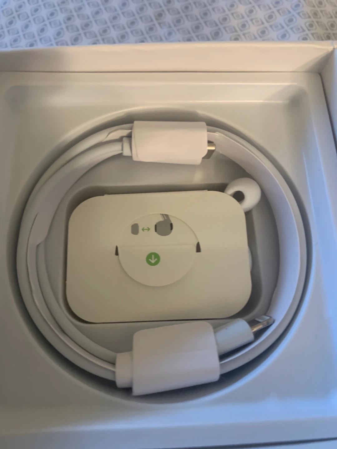 Apple AirPods Pro (2nd generation) - photo 3