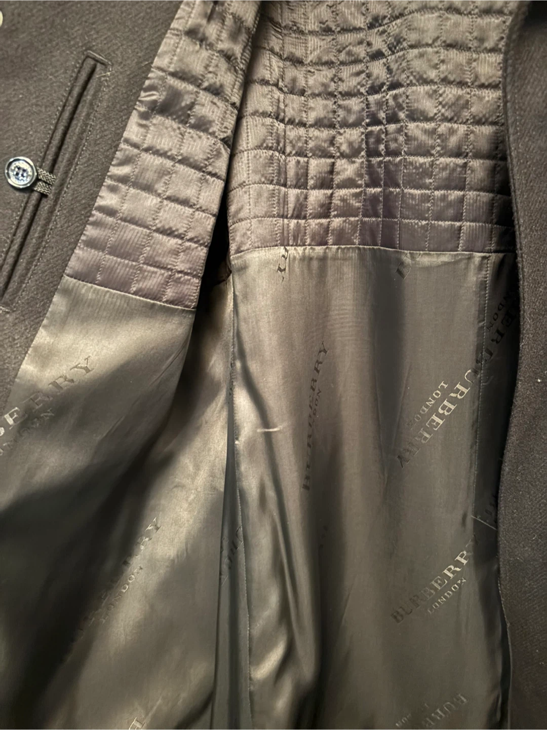 Like New Men’s Burberry Wool Winter Coat XXL - photo 4