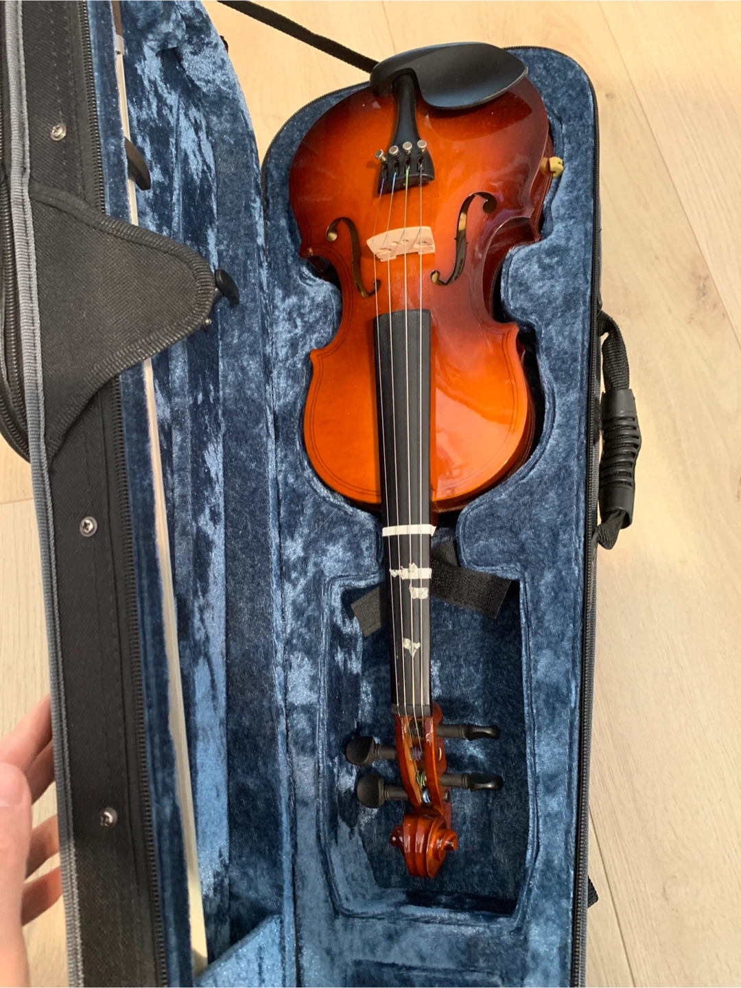 1/4 Size Violin – Full Set – $50