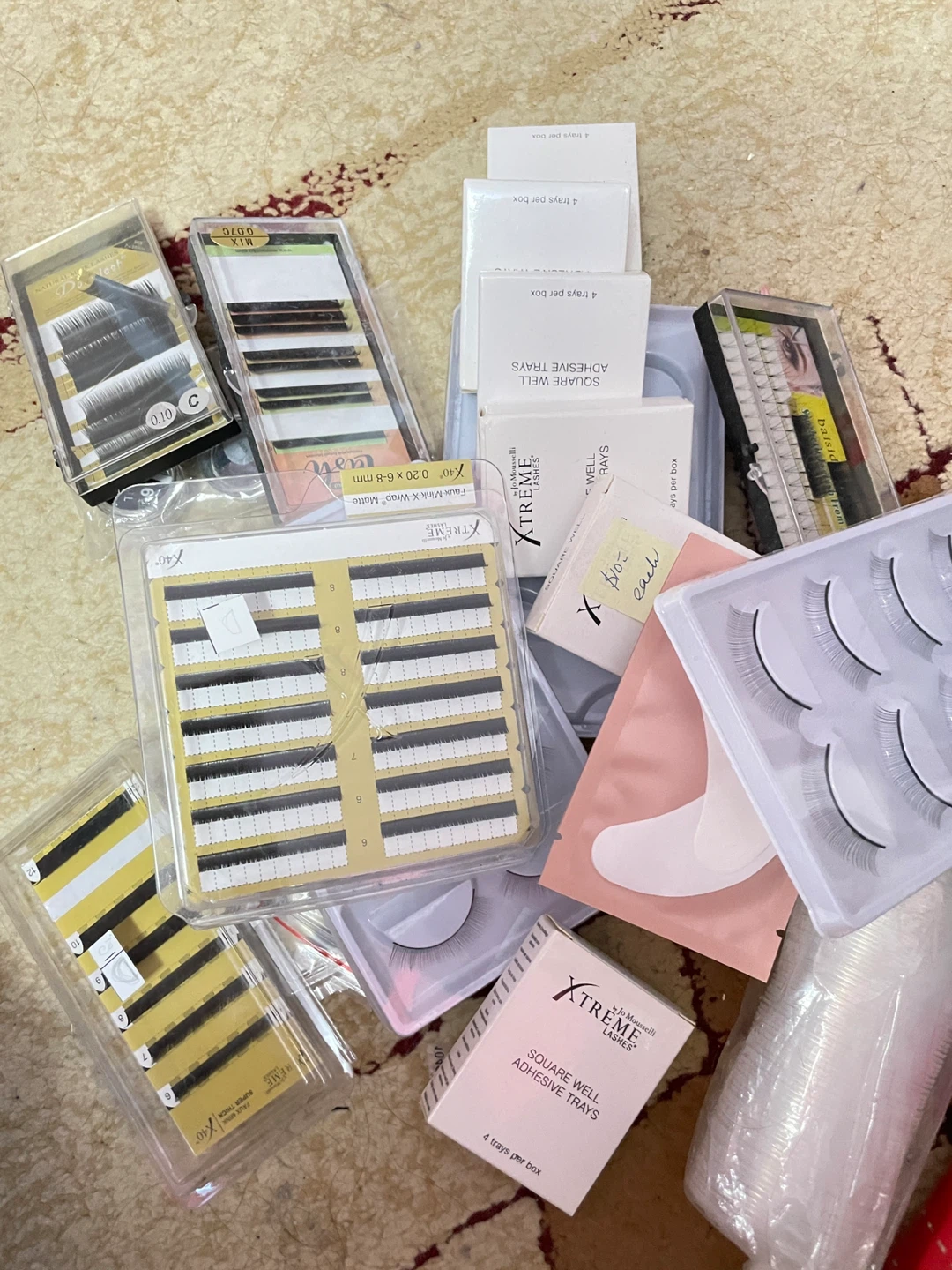 Eyelash Extension Supplies - photo 2