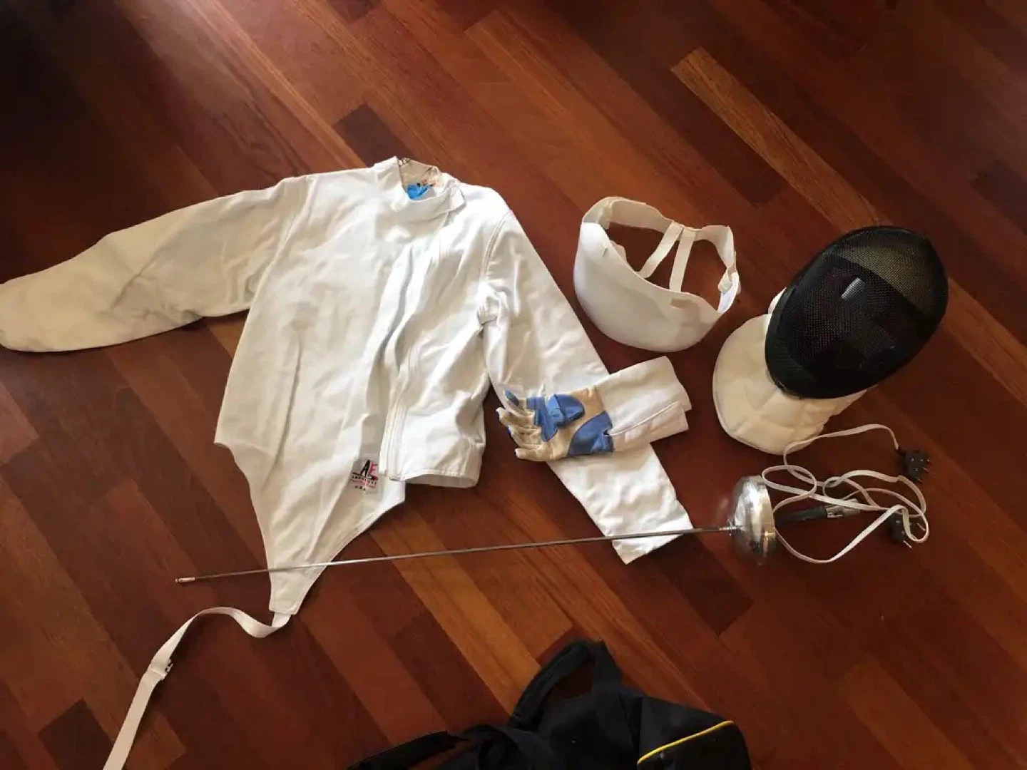 Absolute Fencing Gear Set with Mask, Jacket, Glove, and Sword - photo 2